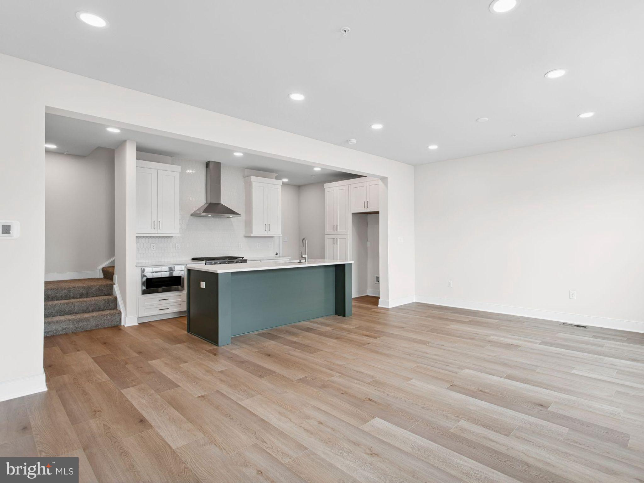 FLORIN HILL - Residential