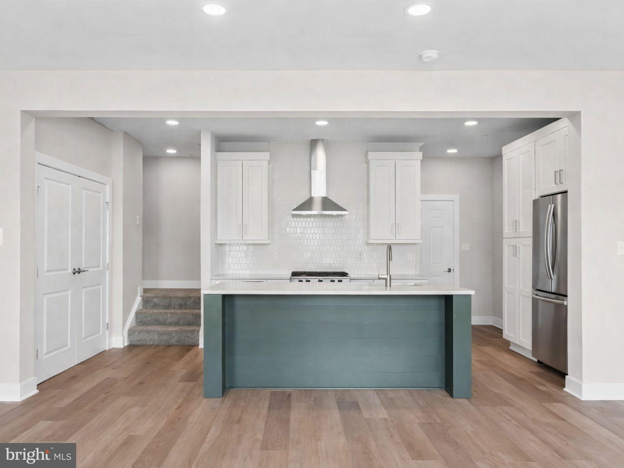 FLORIN HILL - Residential