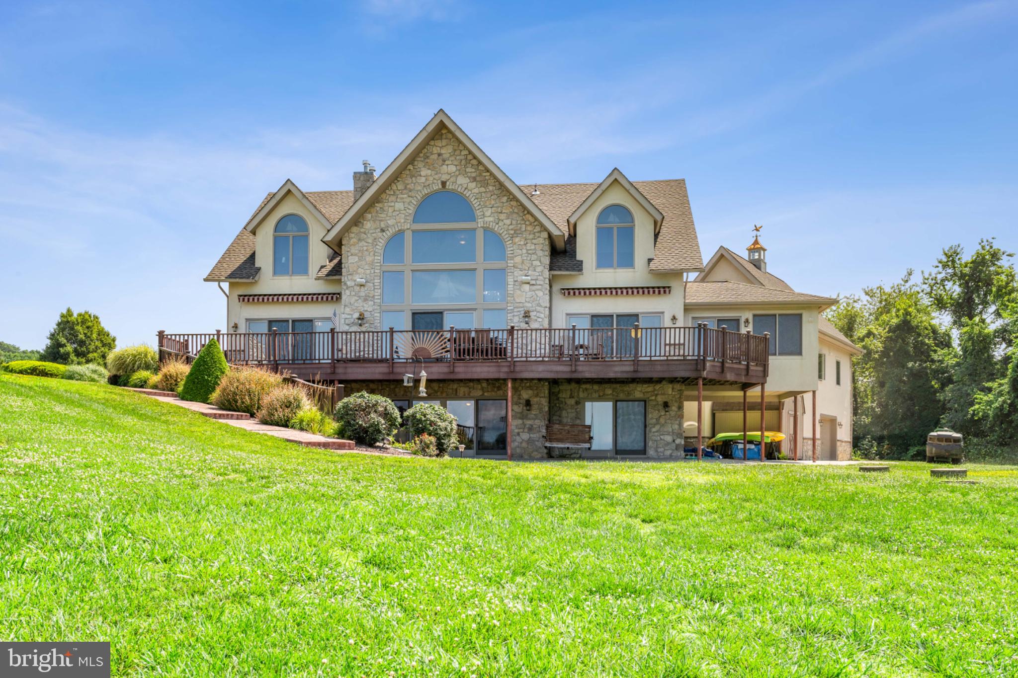 SUNSET POINTE - Residential