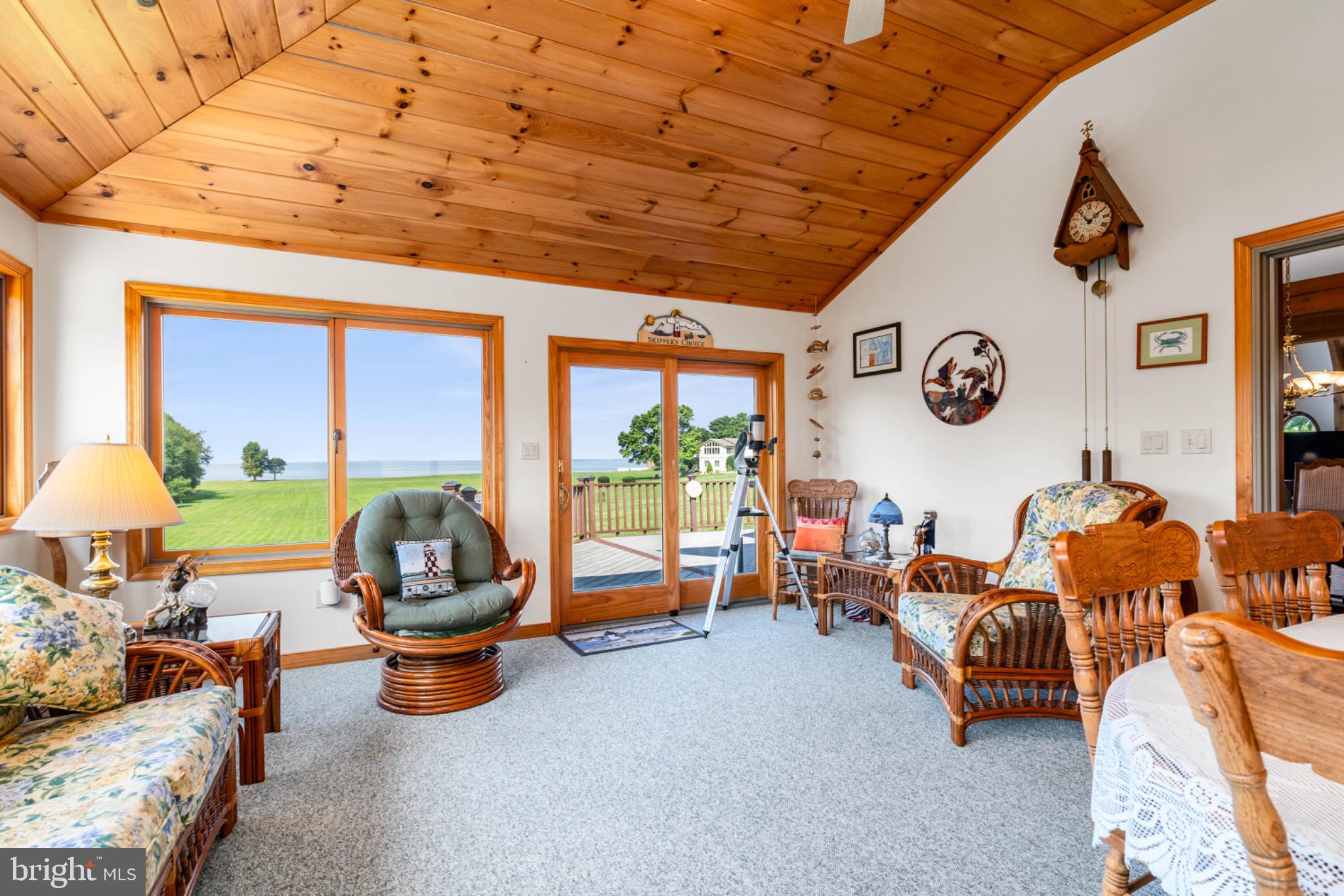 SUNSET POINTE - Residential