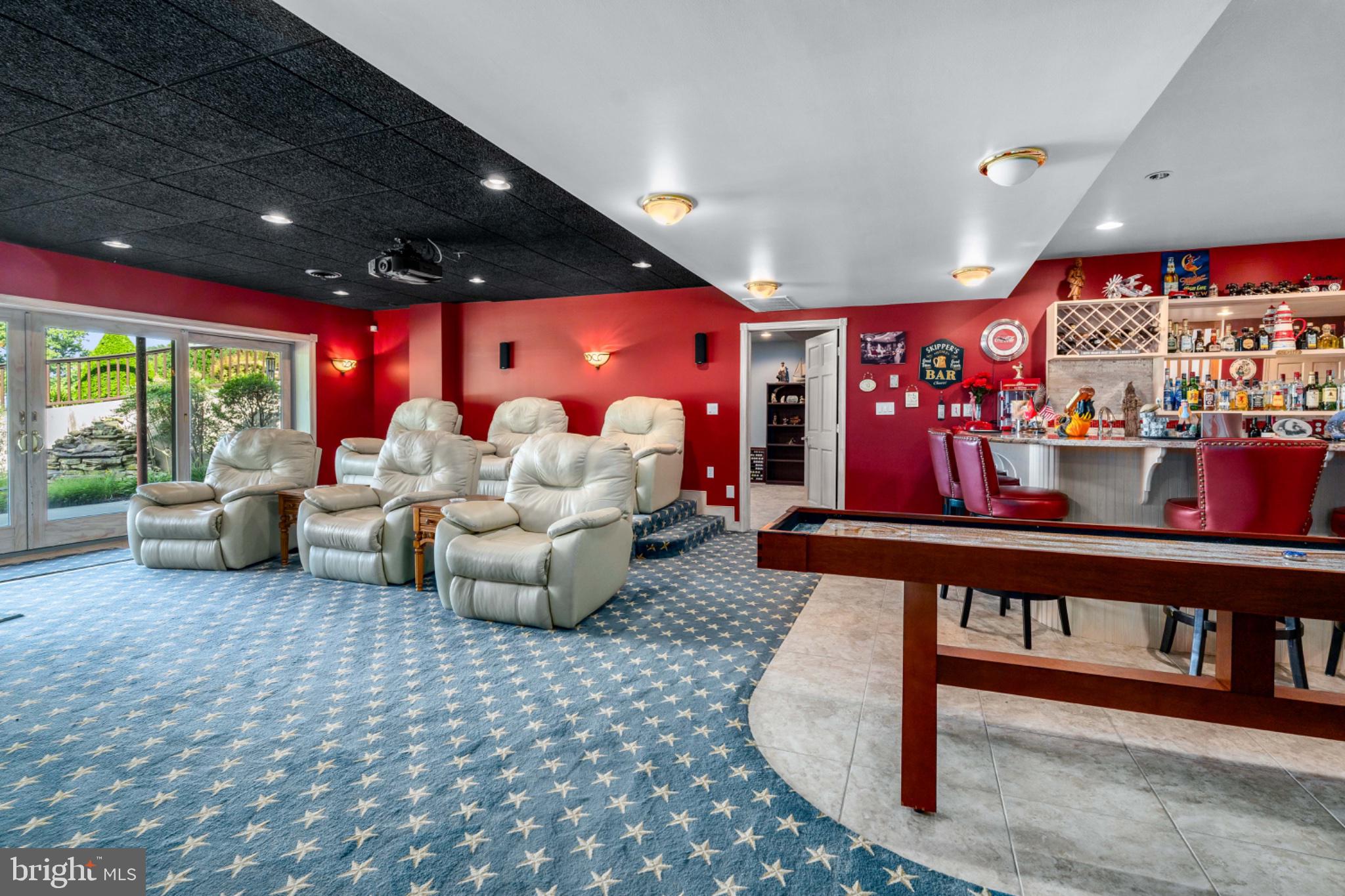 SUNSET POINTE - Residential