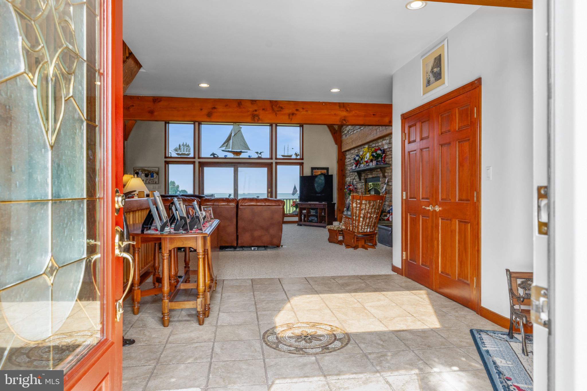 SUNSET POINTE - Residential