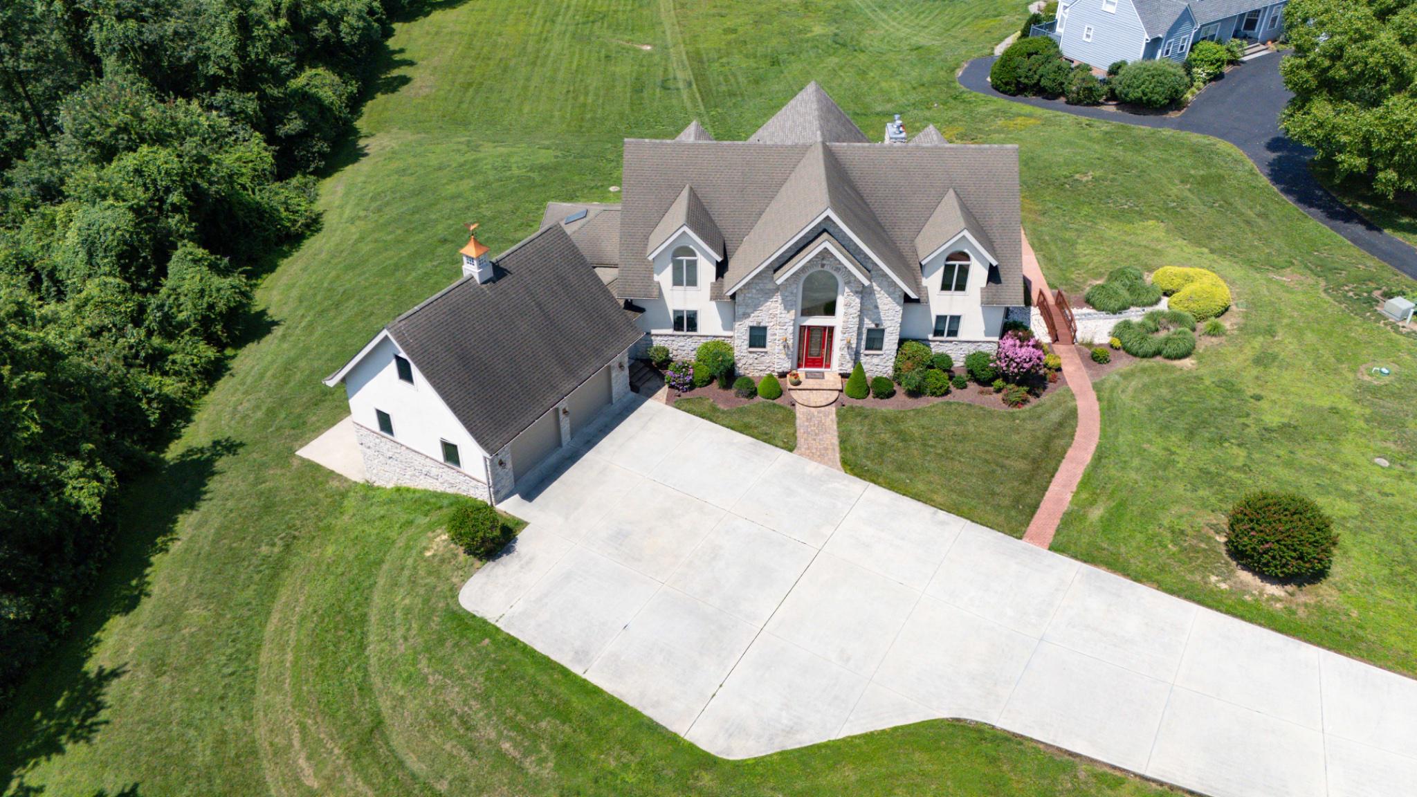 SUNSET POINTE - Residential