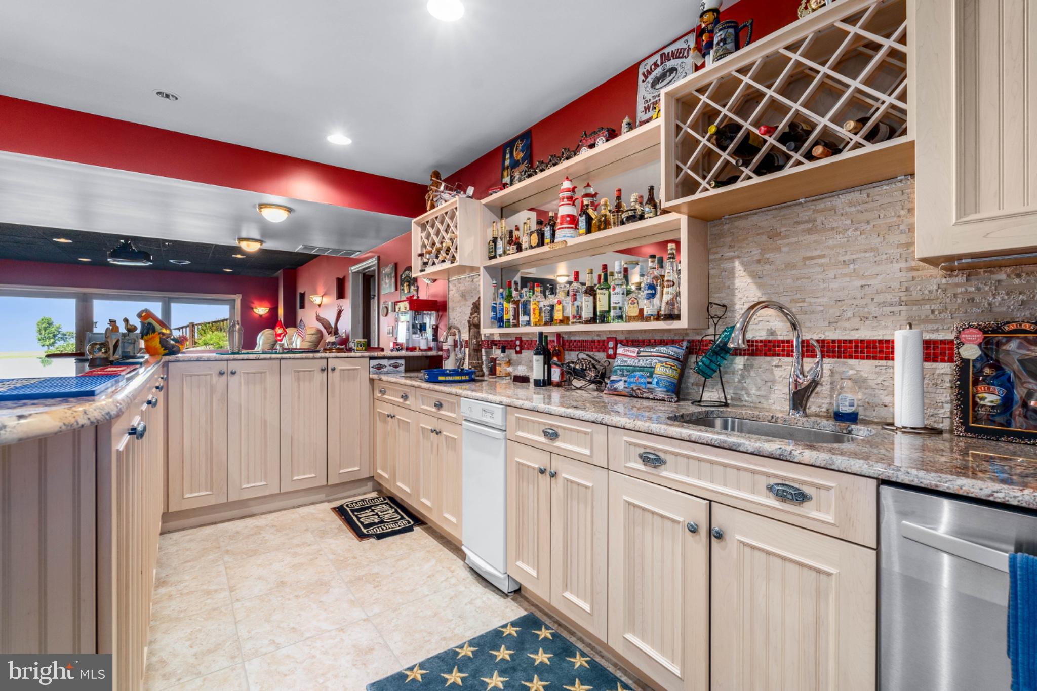 SUNSET POINTE - Residential