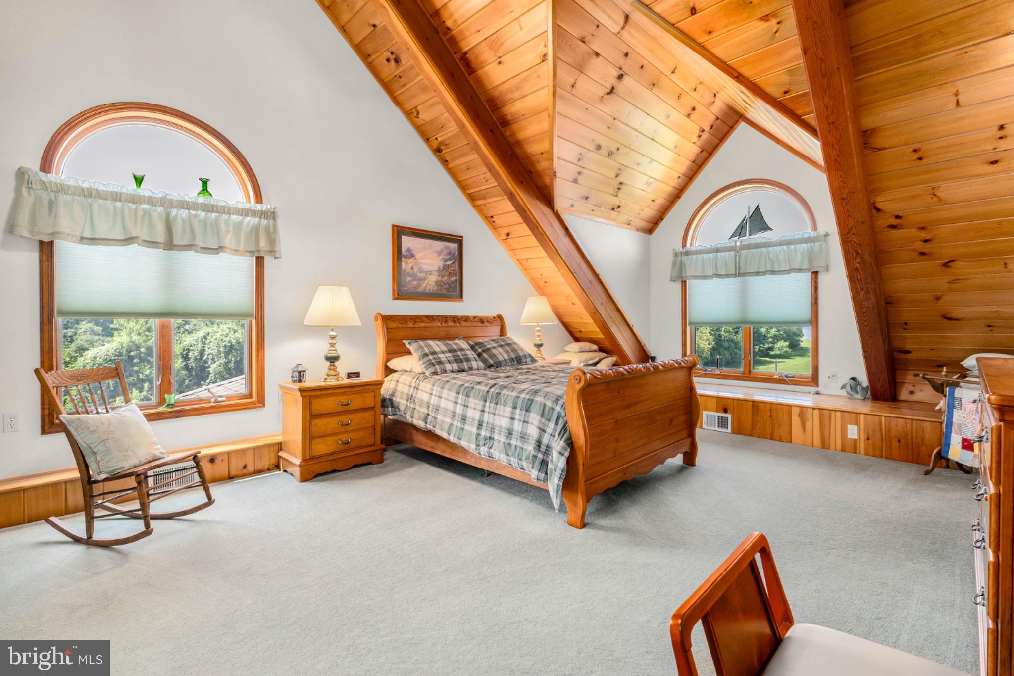 SUNSET POINTE - Residential