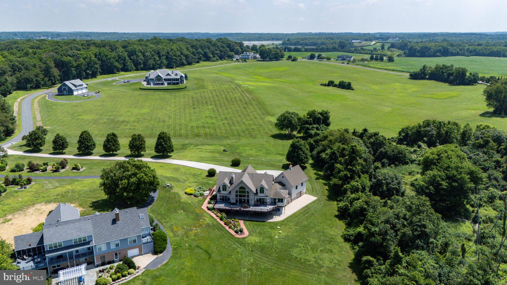 SUNSET POINTE - Residential