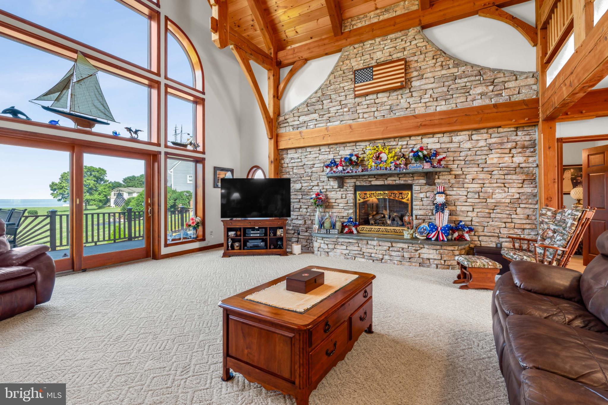 SUNSET POINTE - Residential