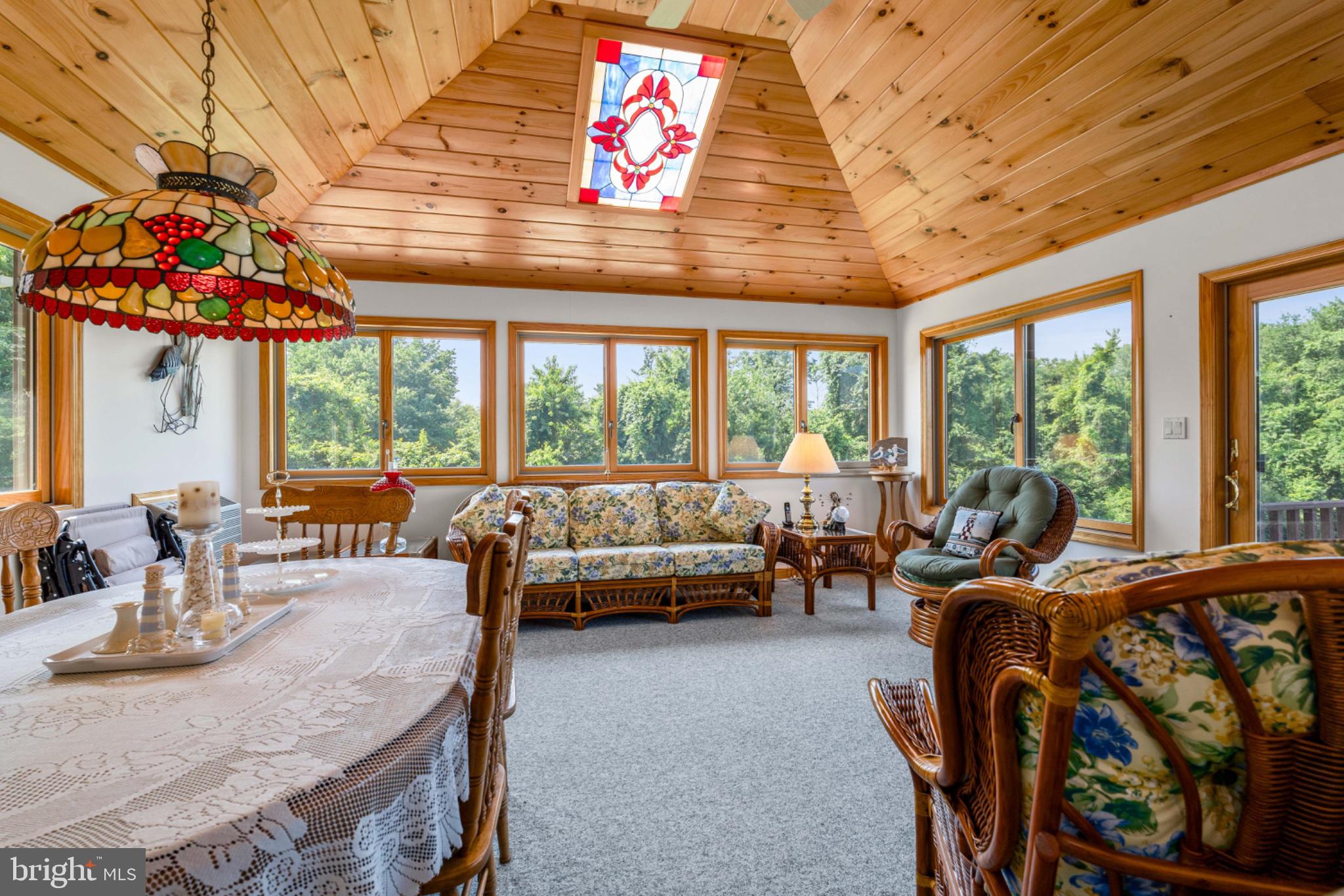 SUNSET POINTE - Residential
