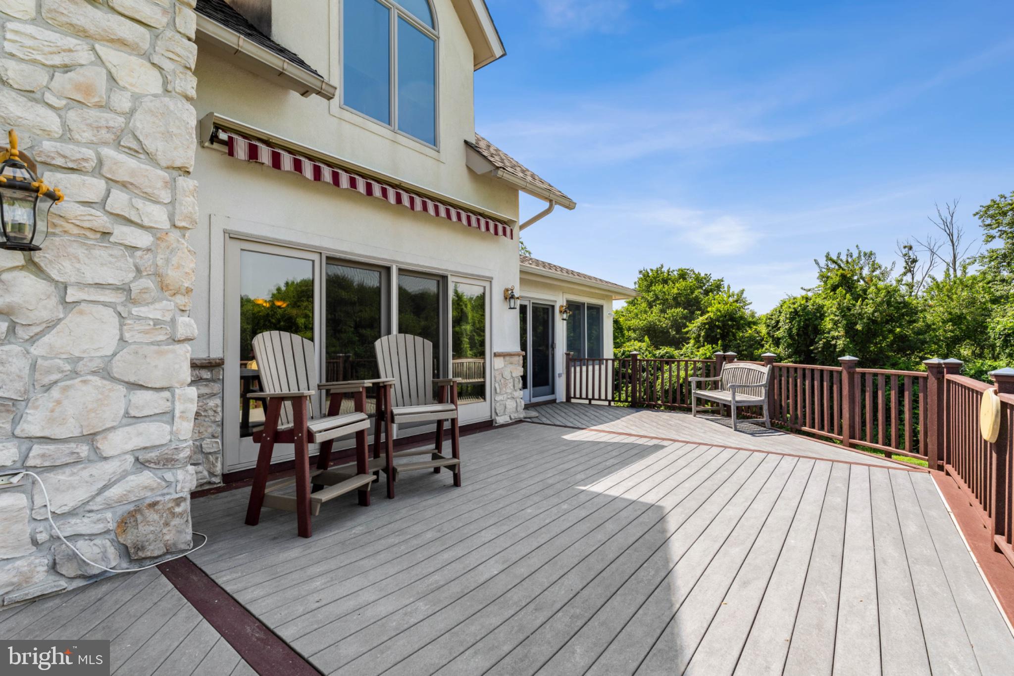 SUNSET POINTE - Residential
