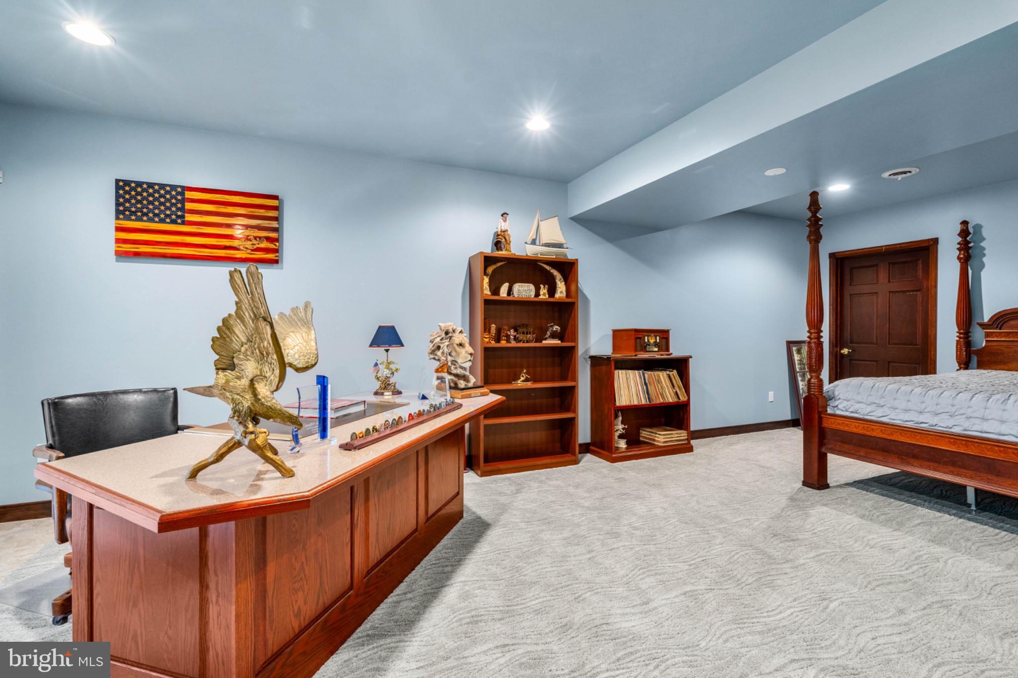 SUNSET POINTE - Residential