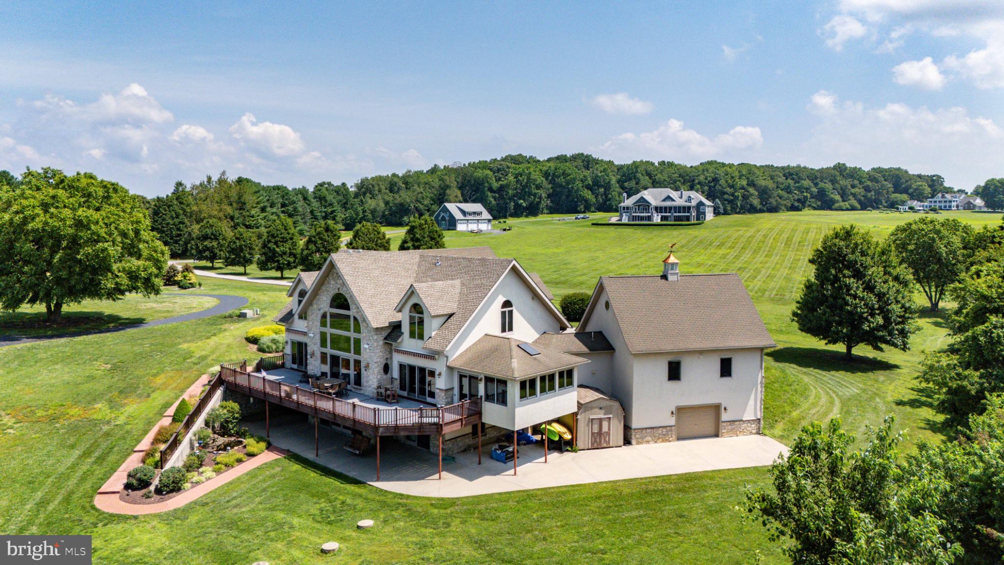 SUNSET POINTE - Residential