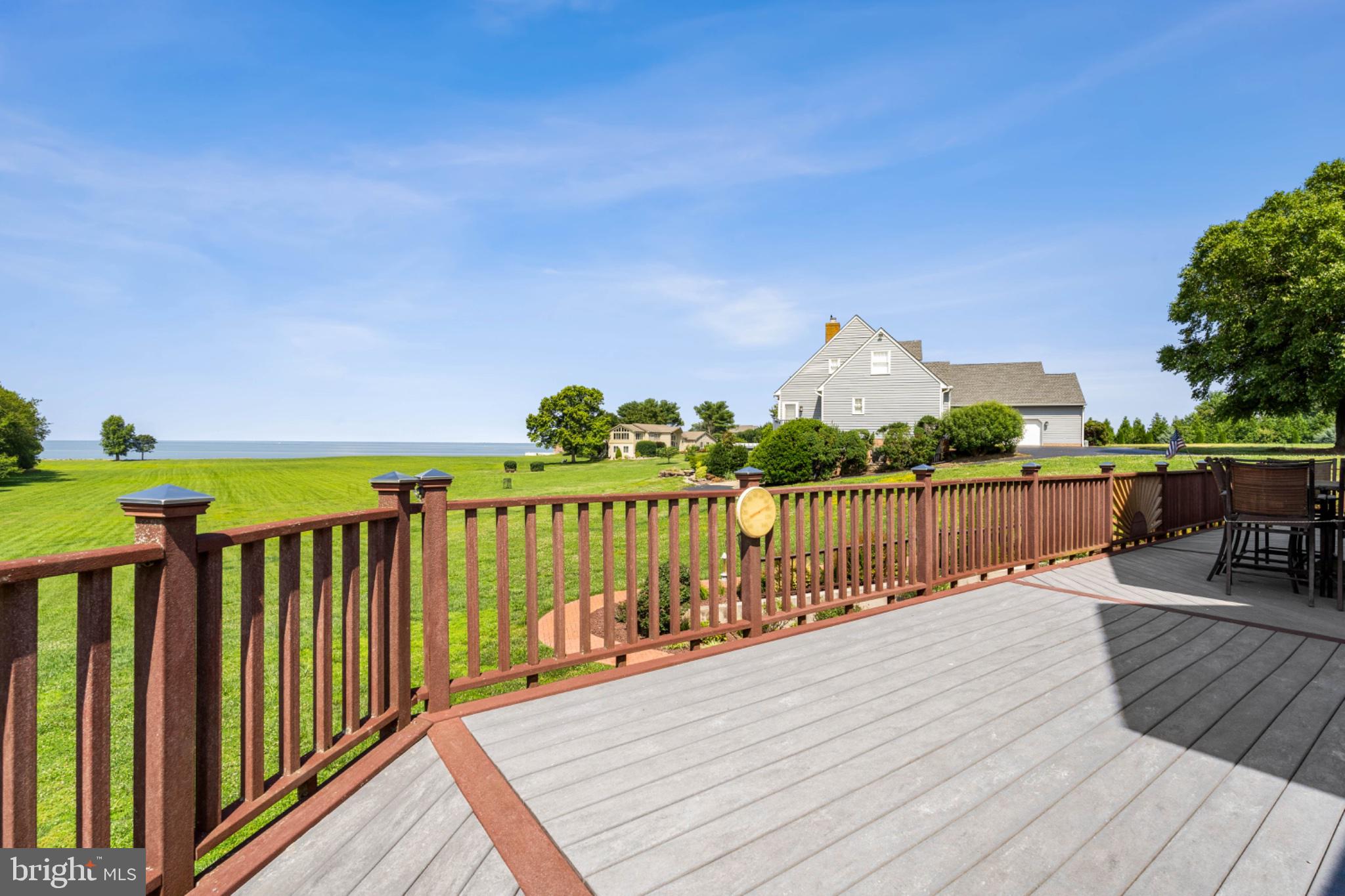 SUNSET POINTE - Residential