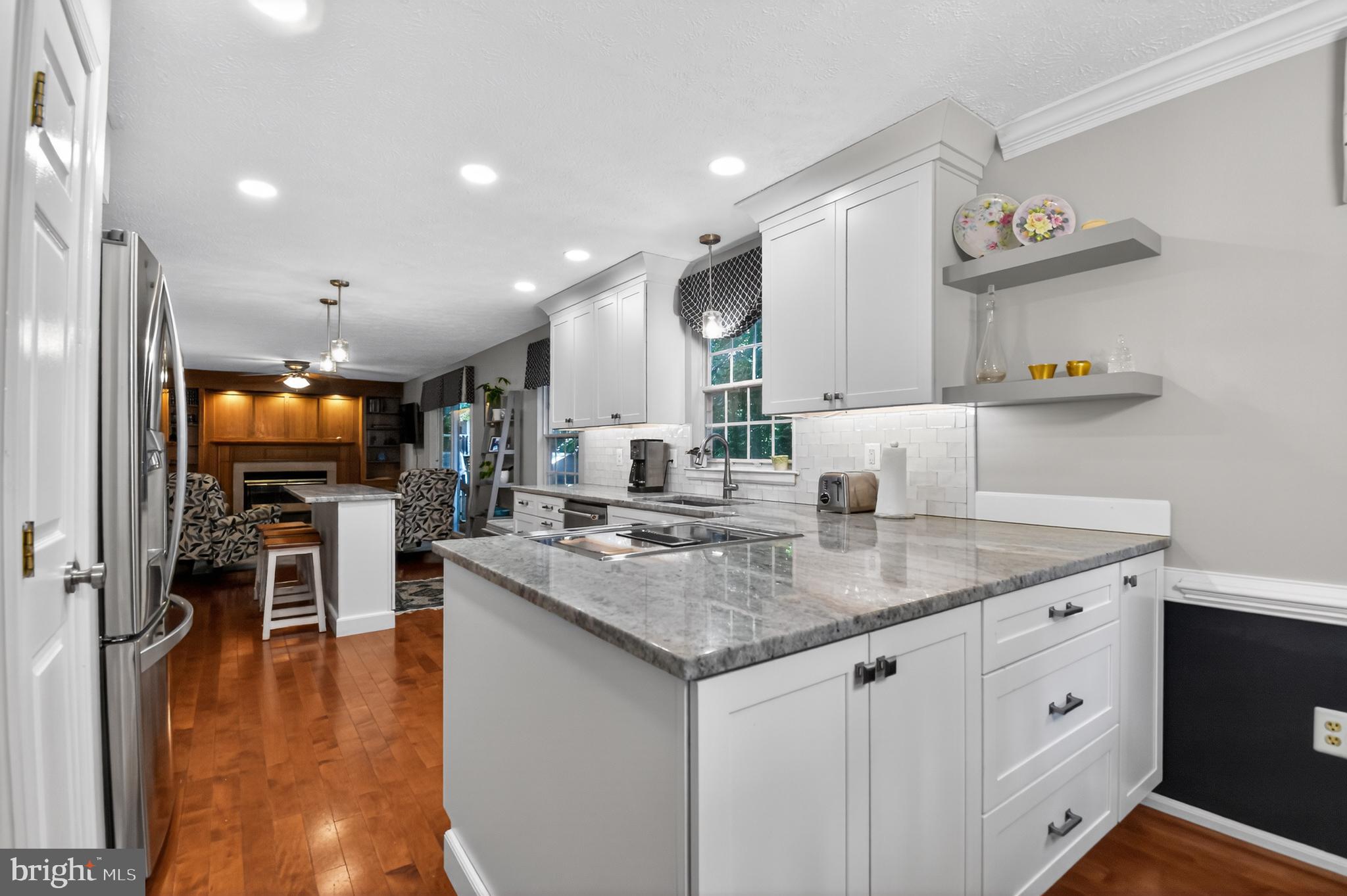 CROFTON WOODS - Residential
