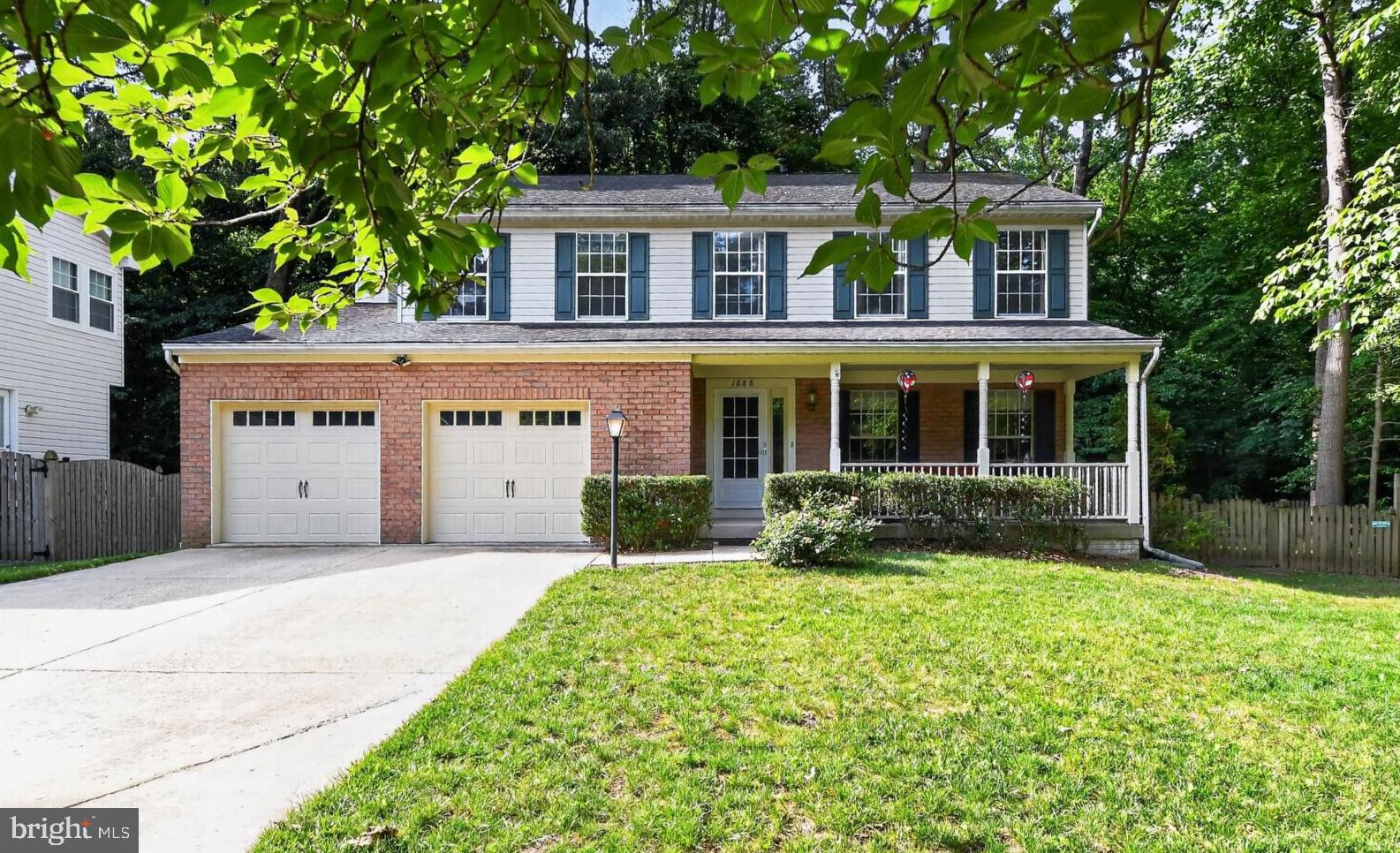 CROFTON WOODS - Residential