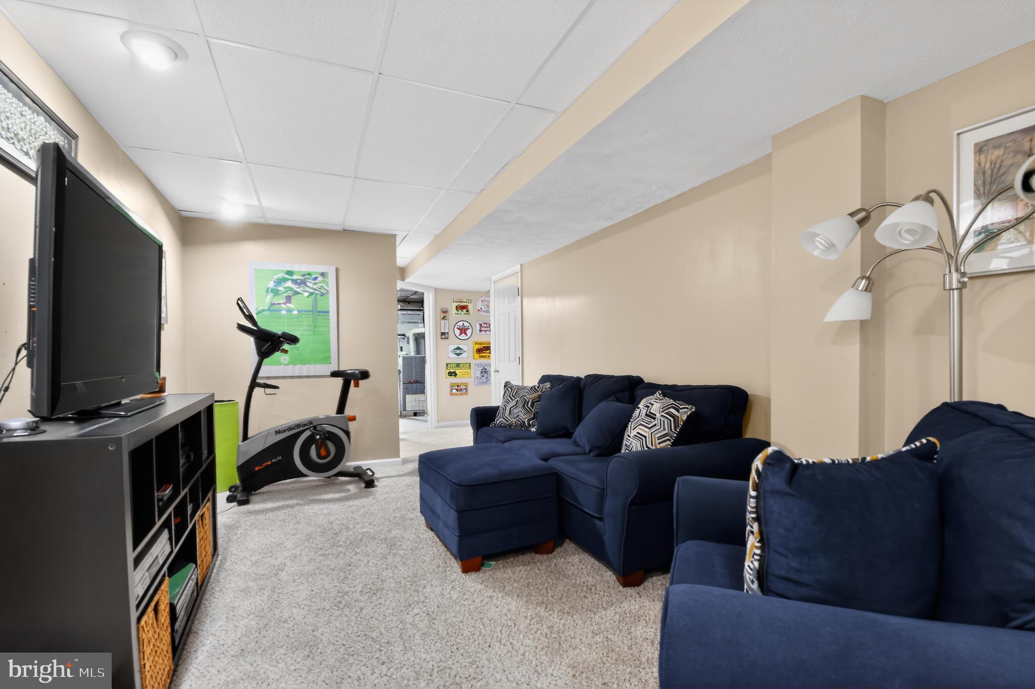 CROFTON WOODS - Residential