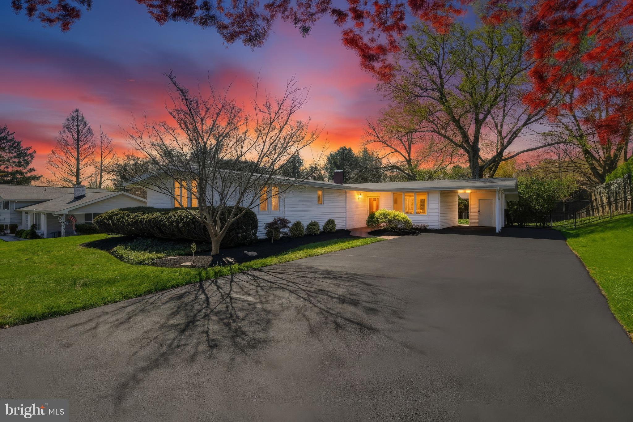 DUMBARTON HEIGHTS - Residential
