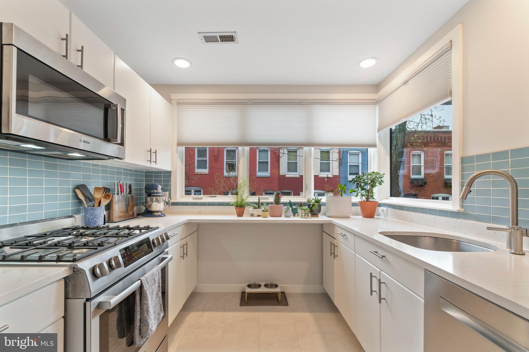ART MUSEUM AREA - Residential Lease