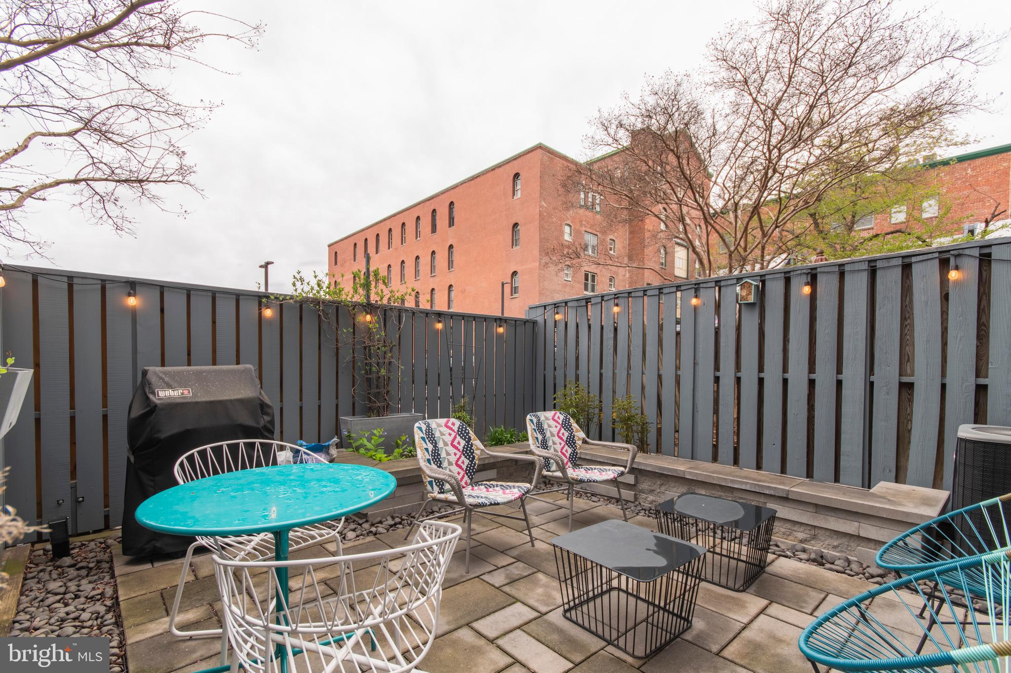 ART MUSEUM AREA - Residential Lease