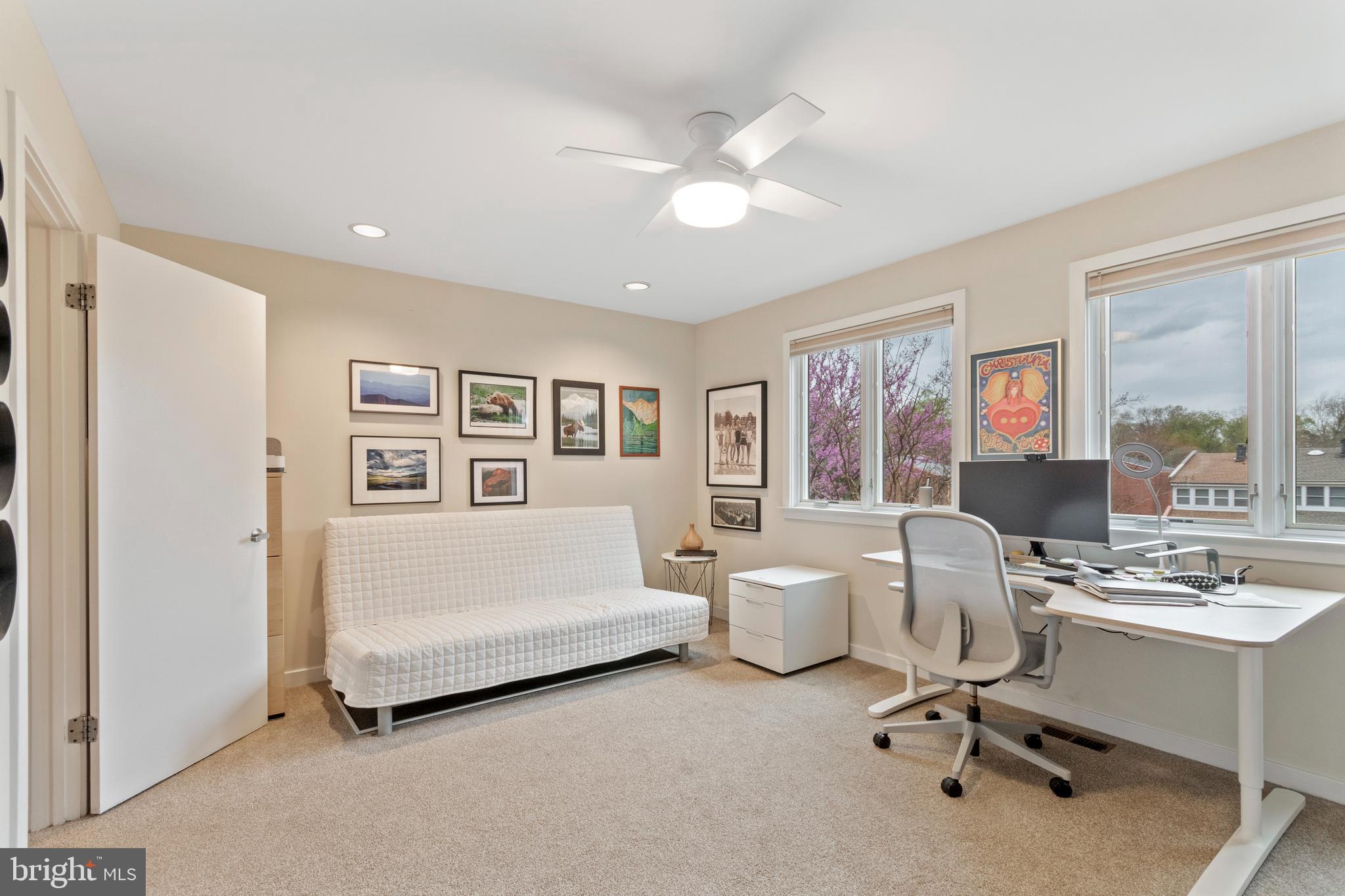 ART MUSEUM AREA - Residential Lease