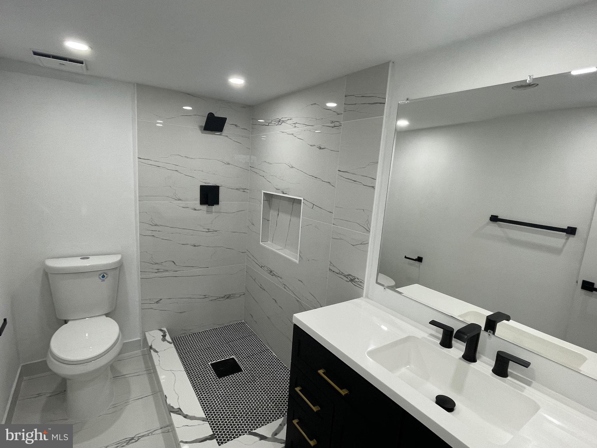 ALEXANDRIA KNOLLS - Residential