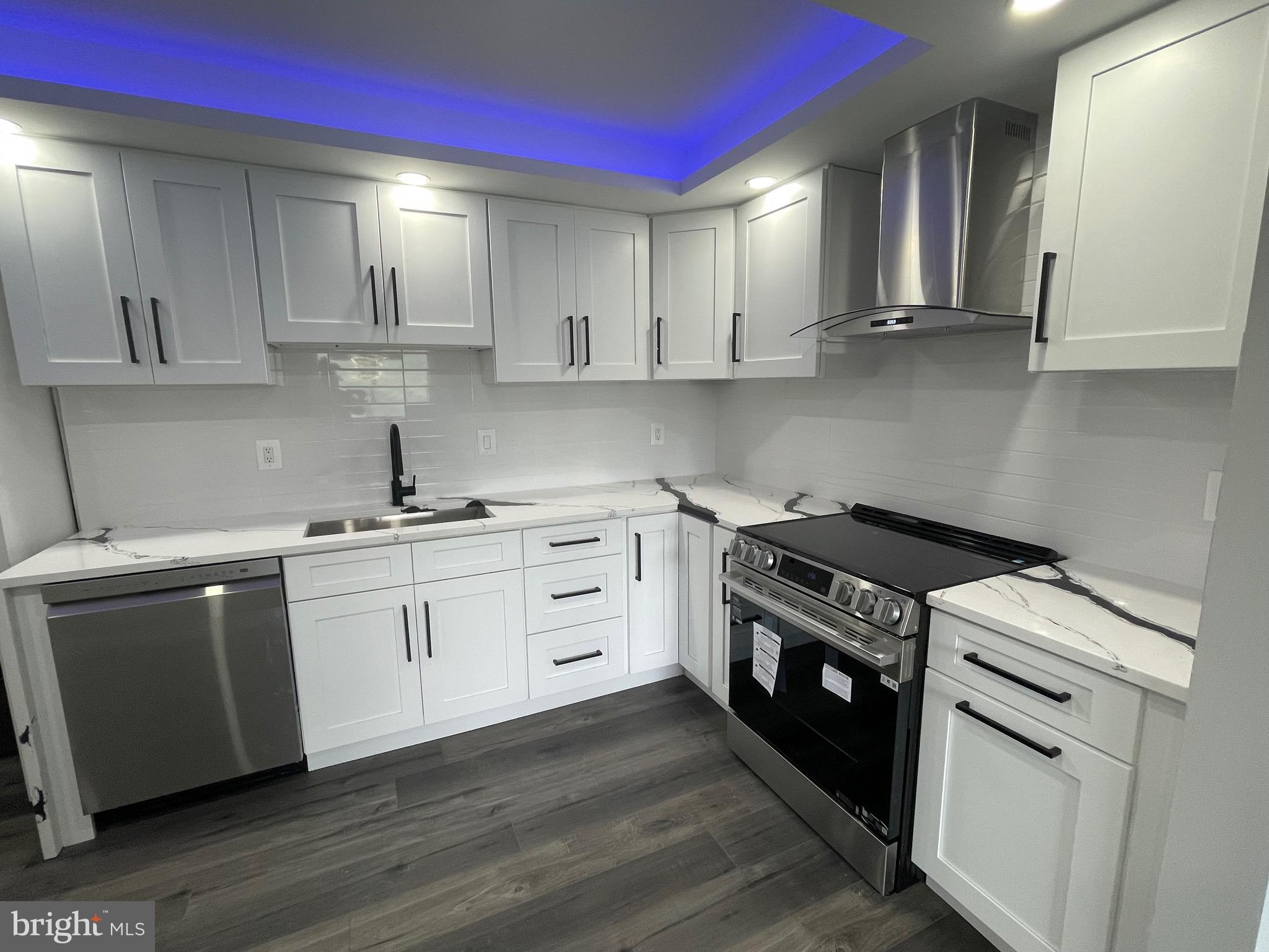 ALEXANDRIA KNOLLS - Residential