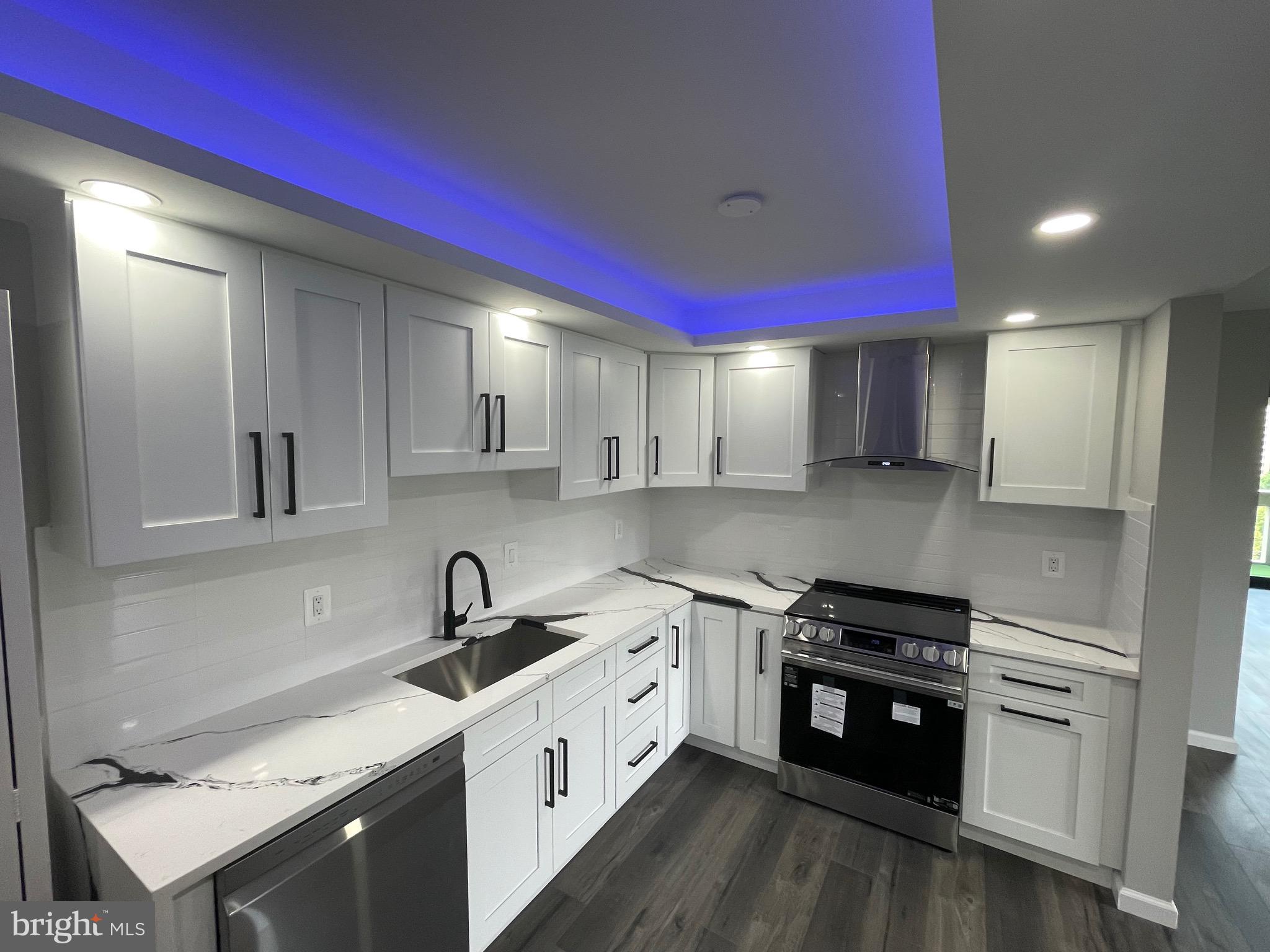 ALEXANDRIA KNOLLS - Residential