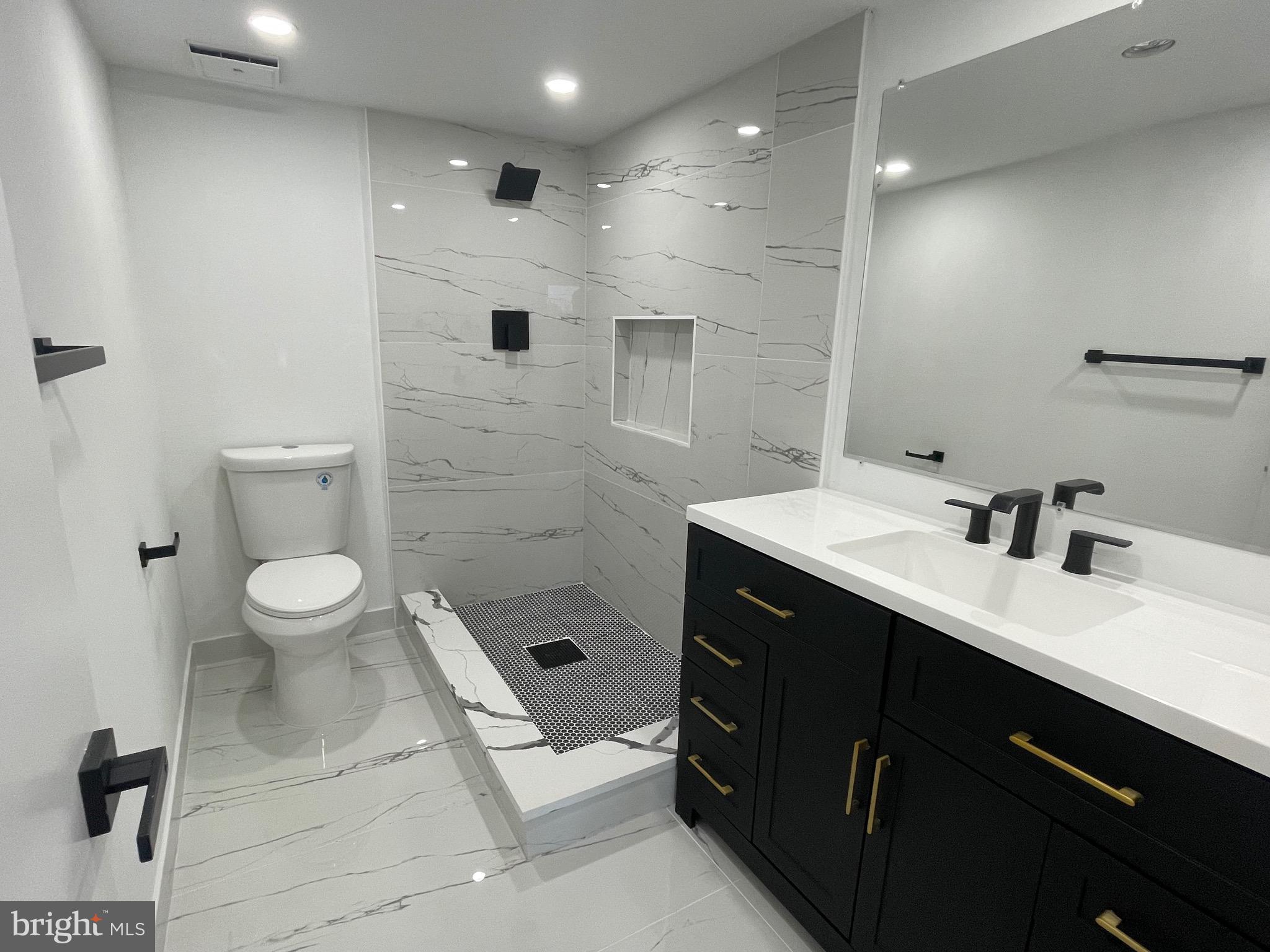 ALEXANDRIA KNOLLS - Residential