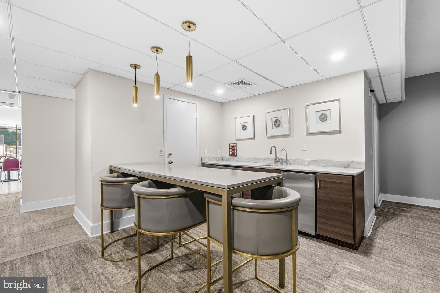 ALEXANDRIA KNOLLS - Residential
