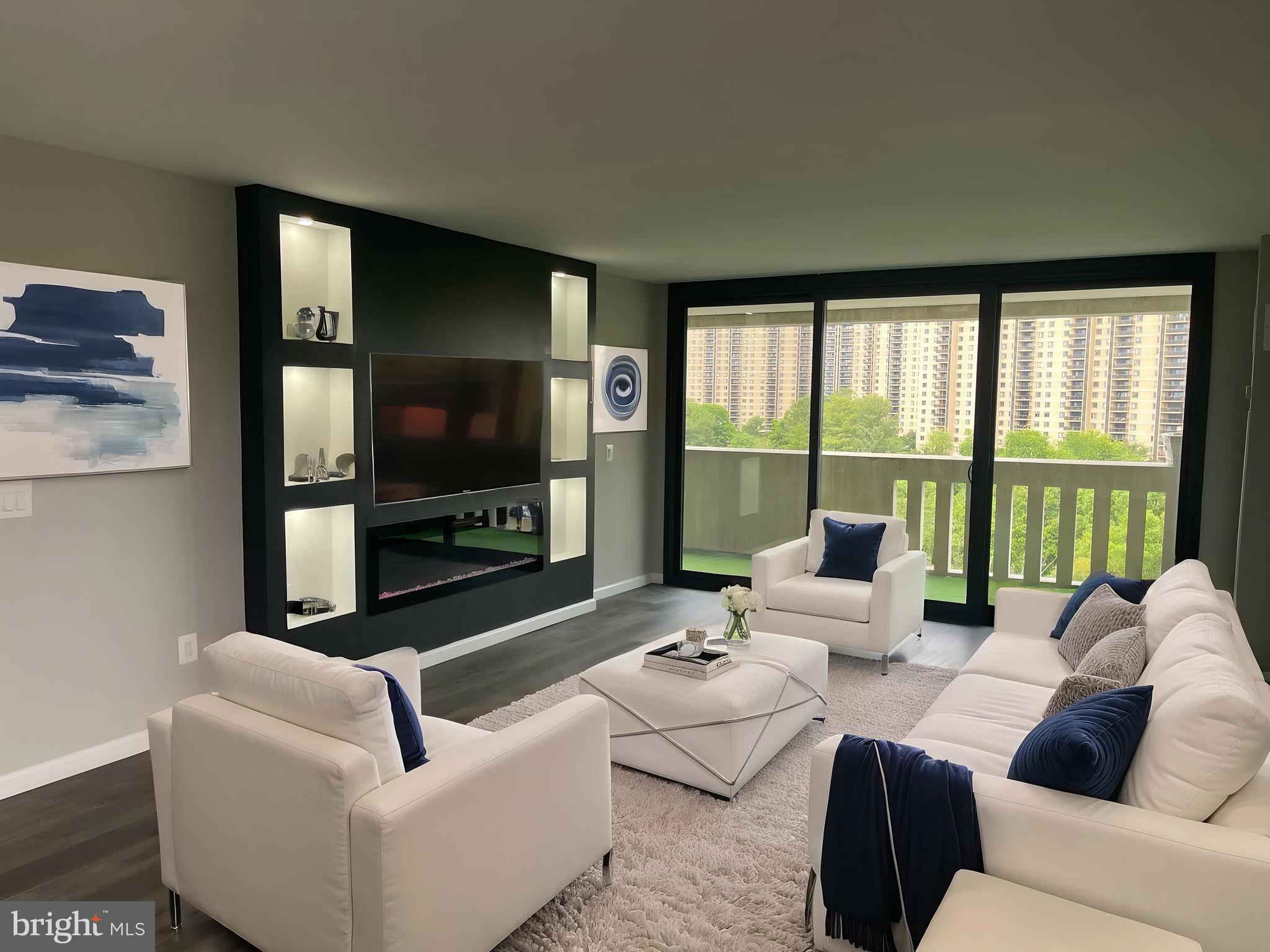 ALEXANDRIA KNOLLS - Residential