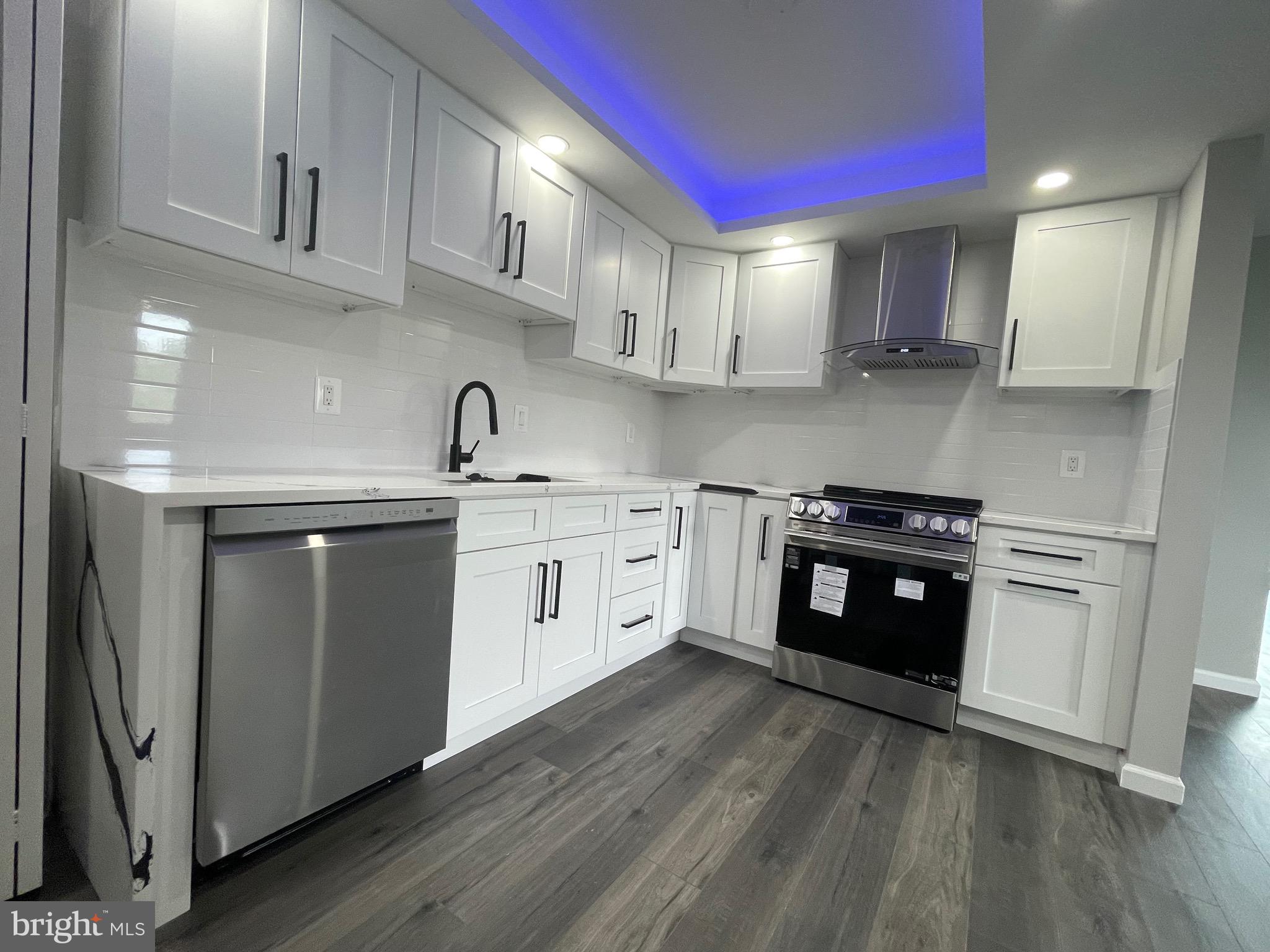 ALEXANDRIA KNOLLS - Residential