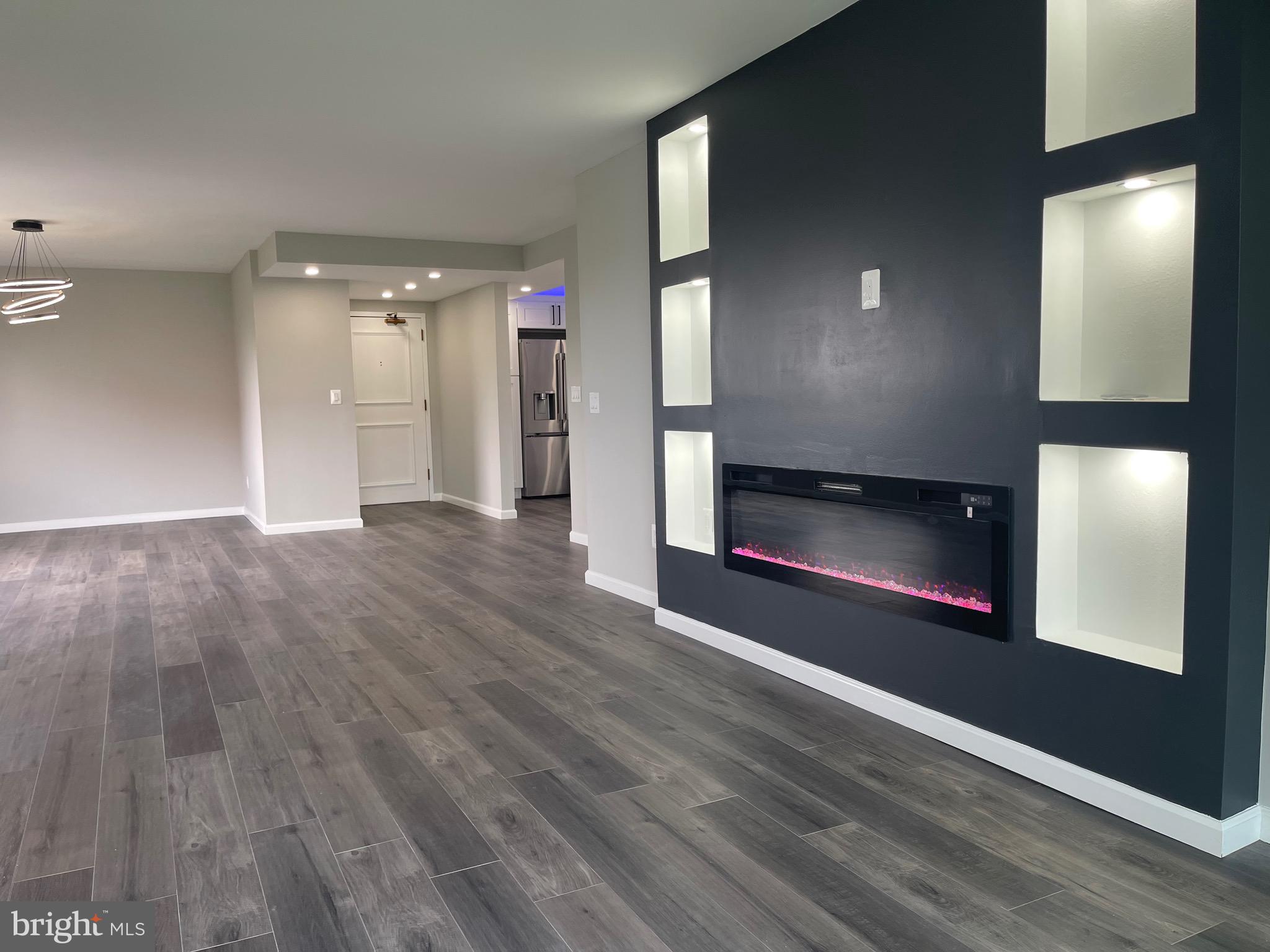 ALEXANDRIA KNOLLS - Residential