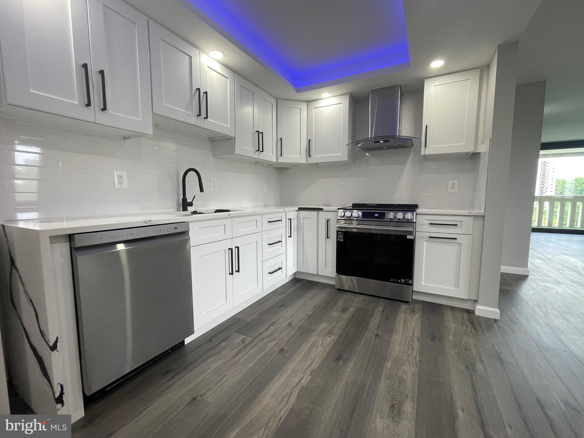 ALEXANDRIA KNOLLS - Residential