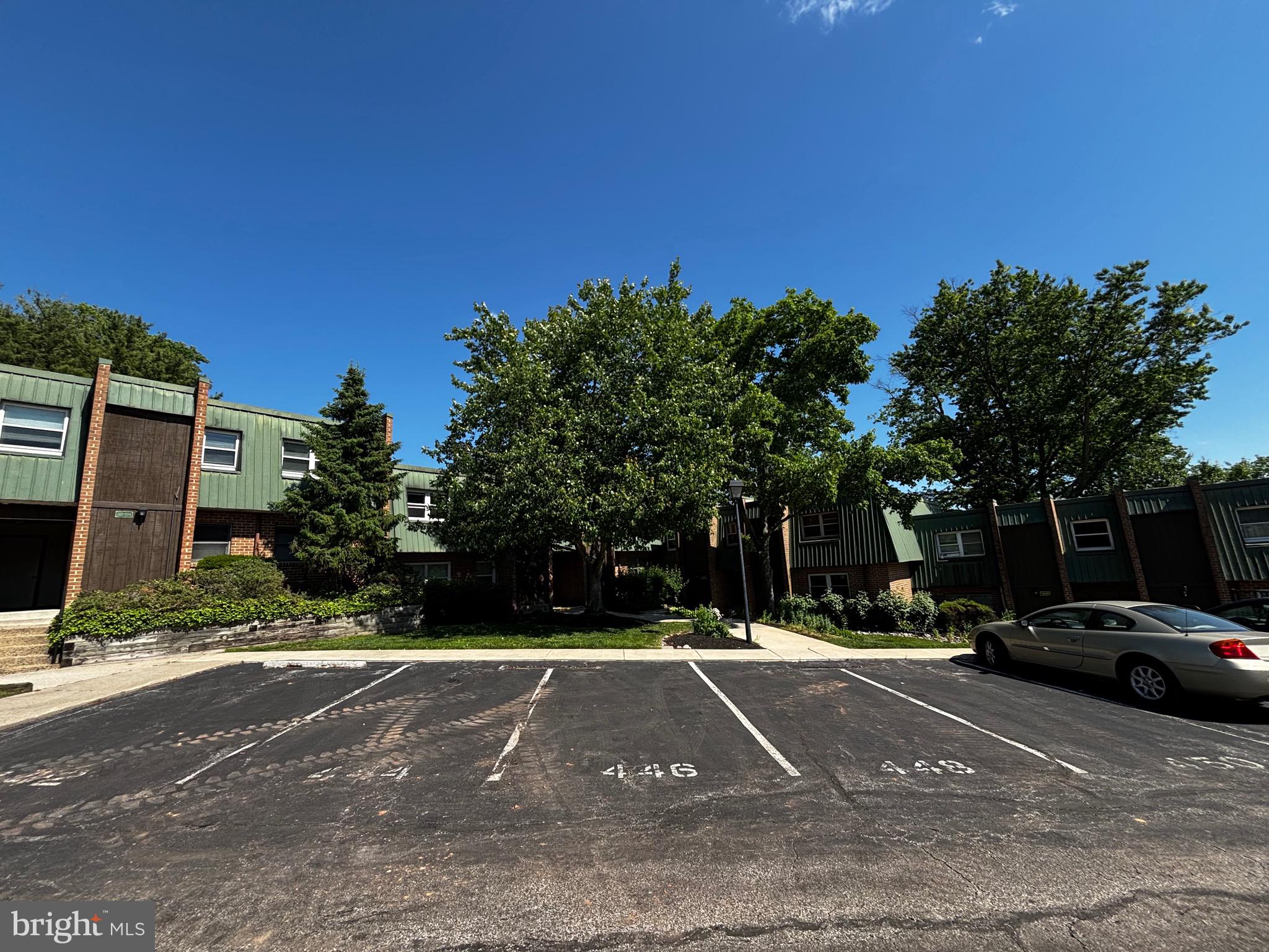 THE MEADOWS - Residential