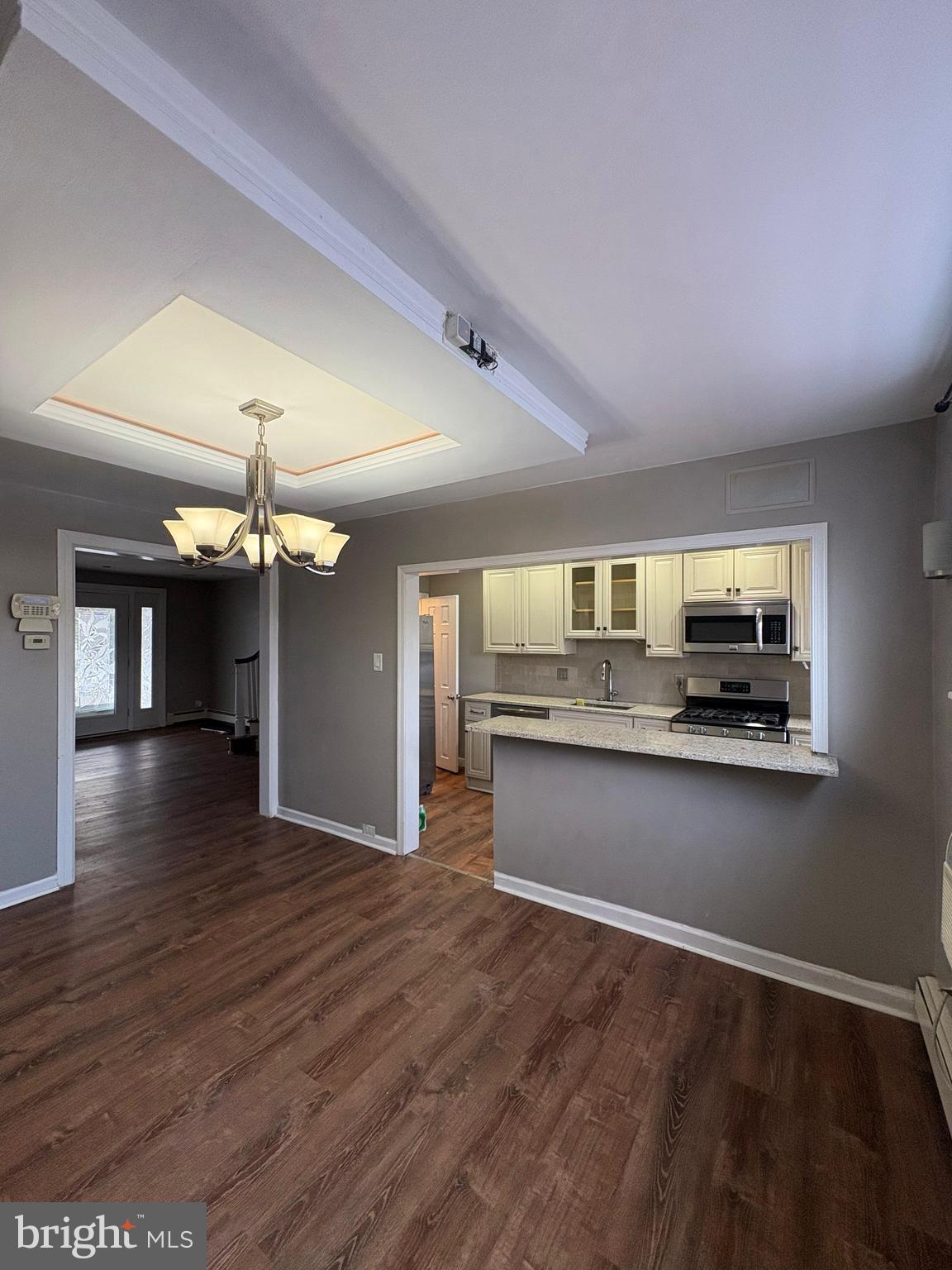 LANDSDOWNE STATION - Residential