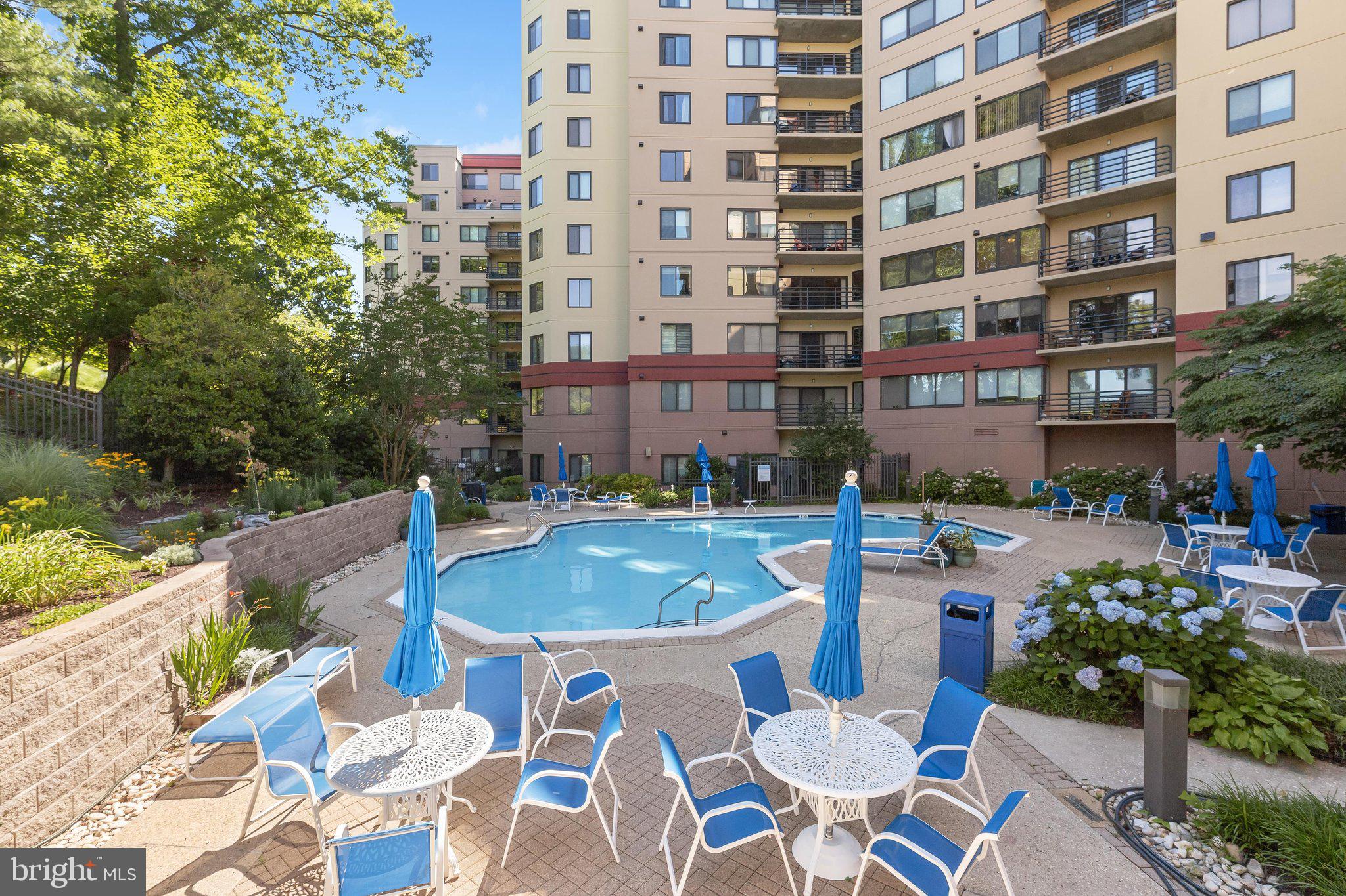 WATERMARK PLACE CONDOMINIUMS - Residential
