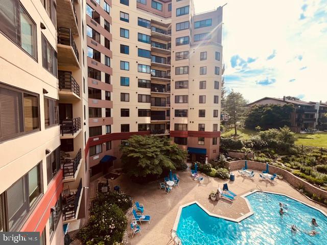 WATERMARK PLACE CONDOMINIUMS - Residential