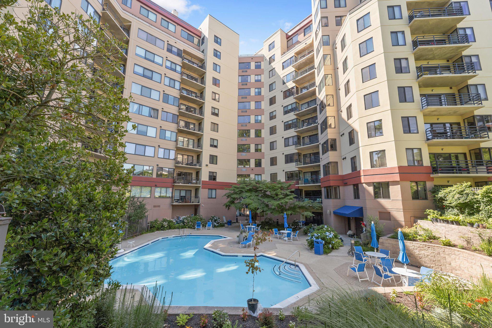 WATERMARK PLACE CONDOMINIUMS - Residential