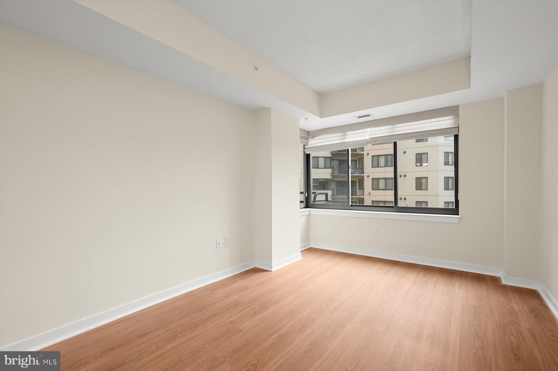 WATERMARK PLACE CONDOMINIUMS - Residential