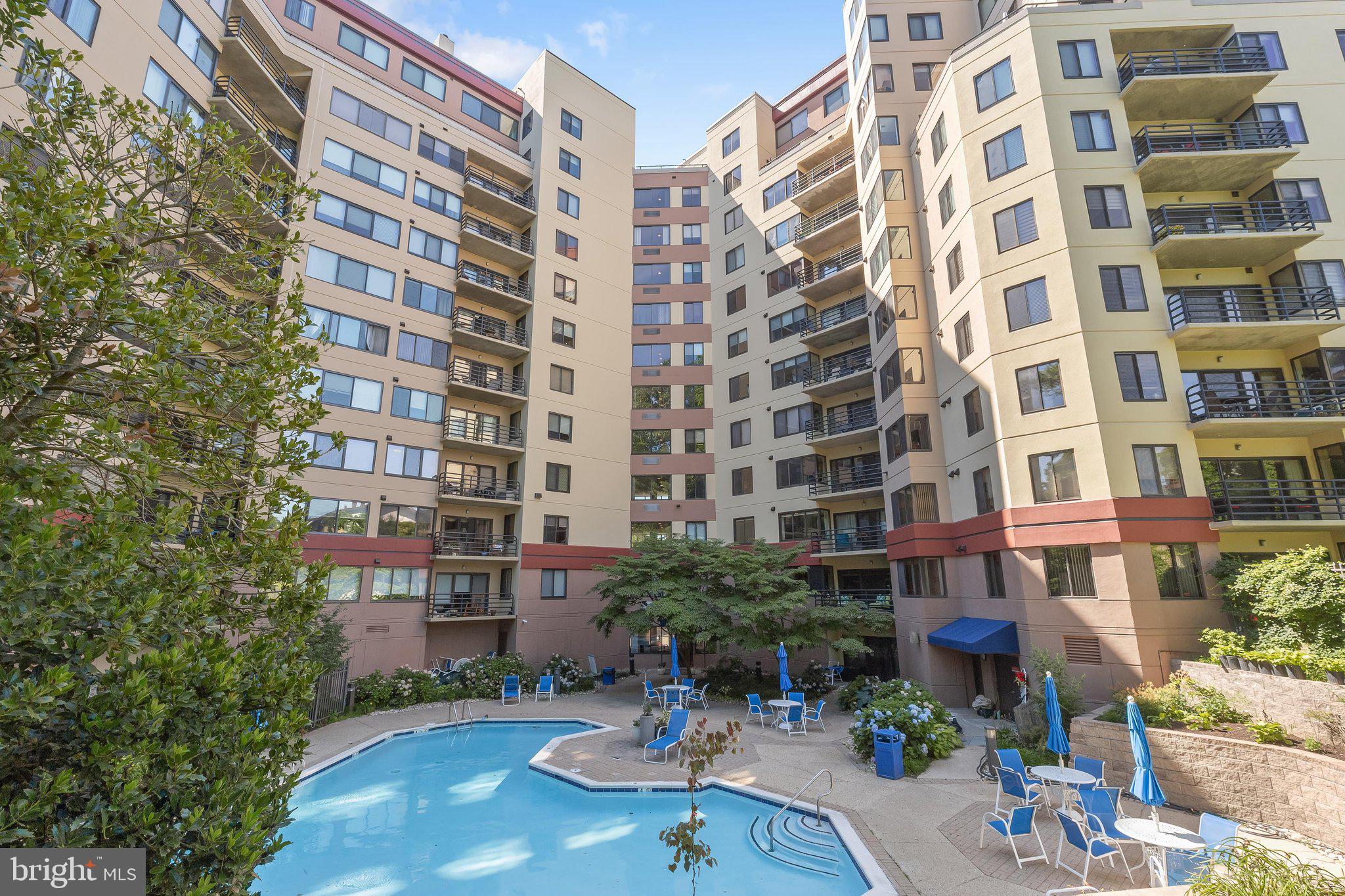 WATERMARK PLACE CONDOMINIUMS - Residential