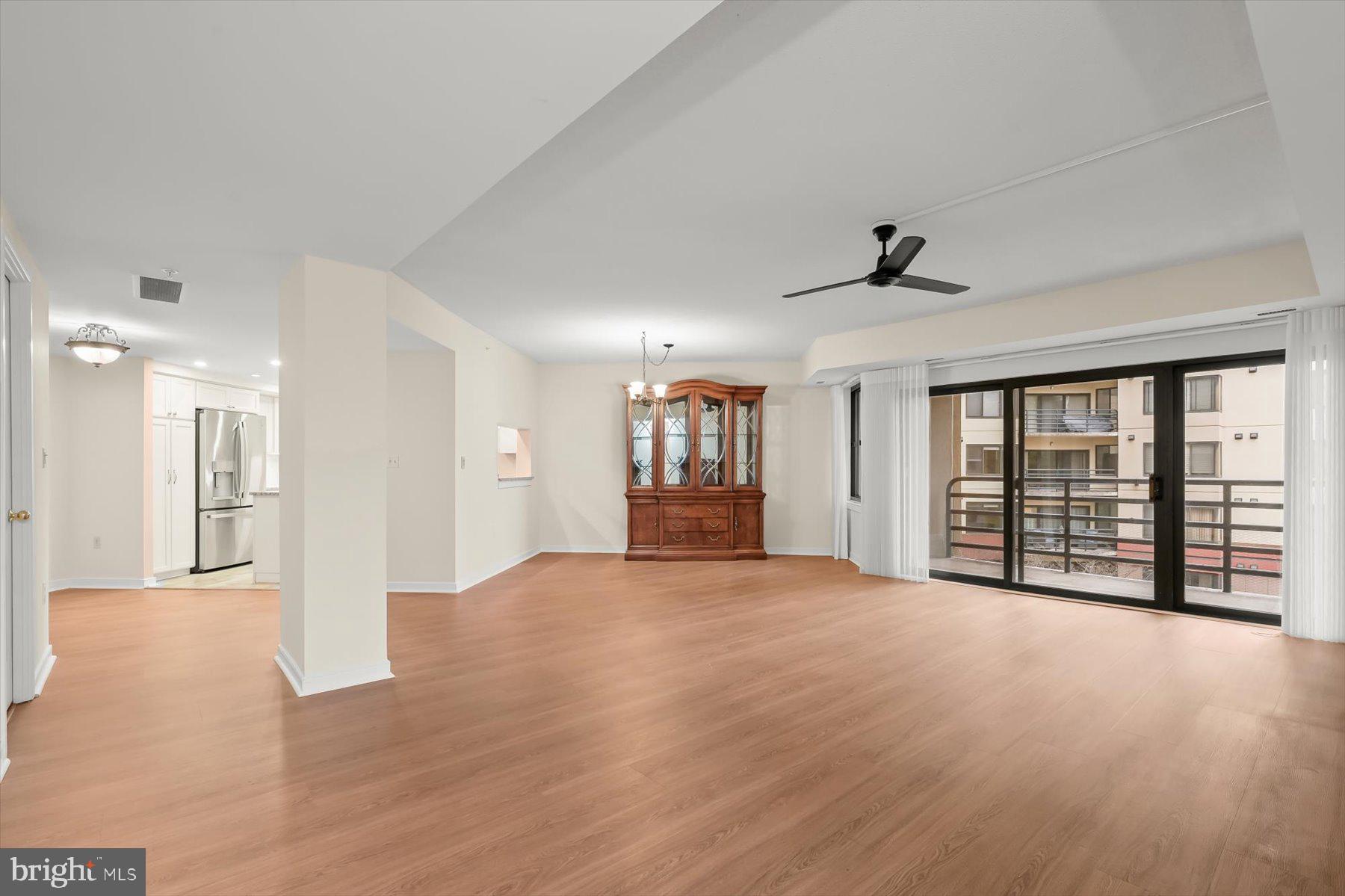 WATERMARK PLACE CONDOMINIUMS - Residential