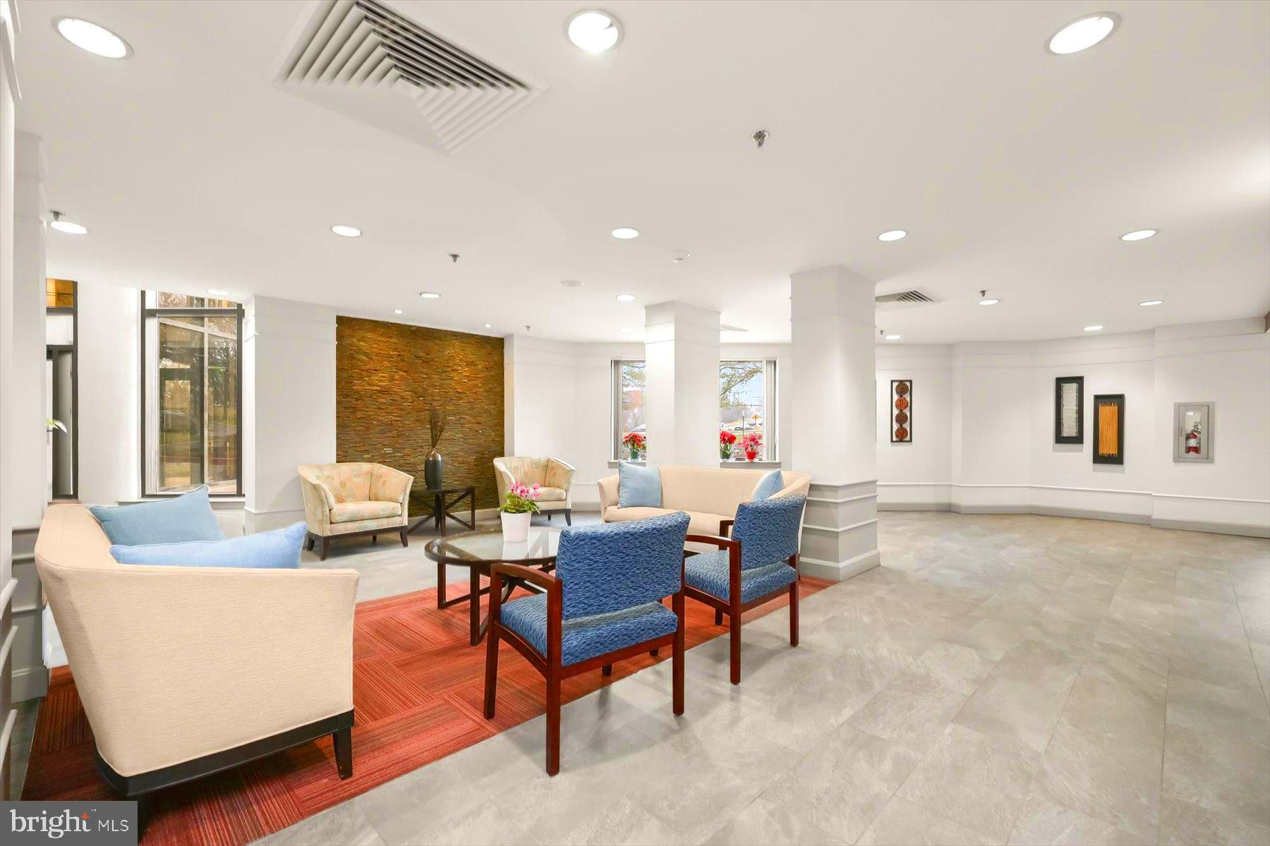 WATERMARK PLACE CONDOMINIUMS - Residential