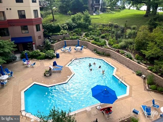 WATERMARK PLACE CONDOMINIUMS - Residential