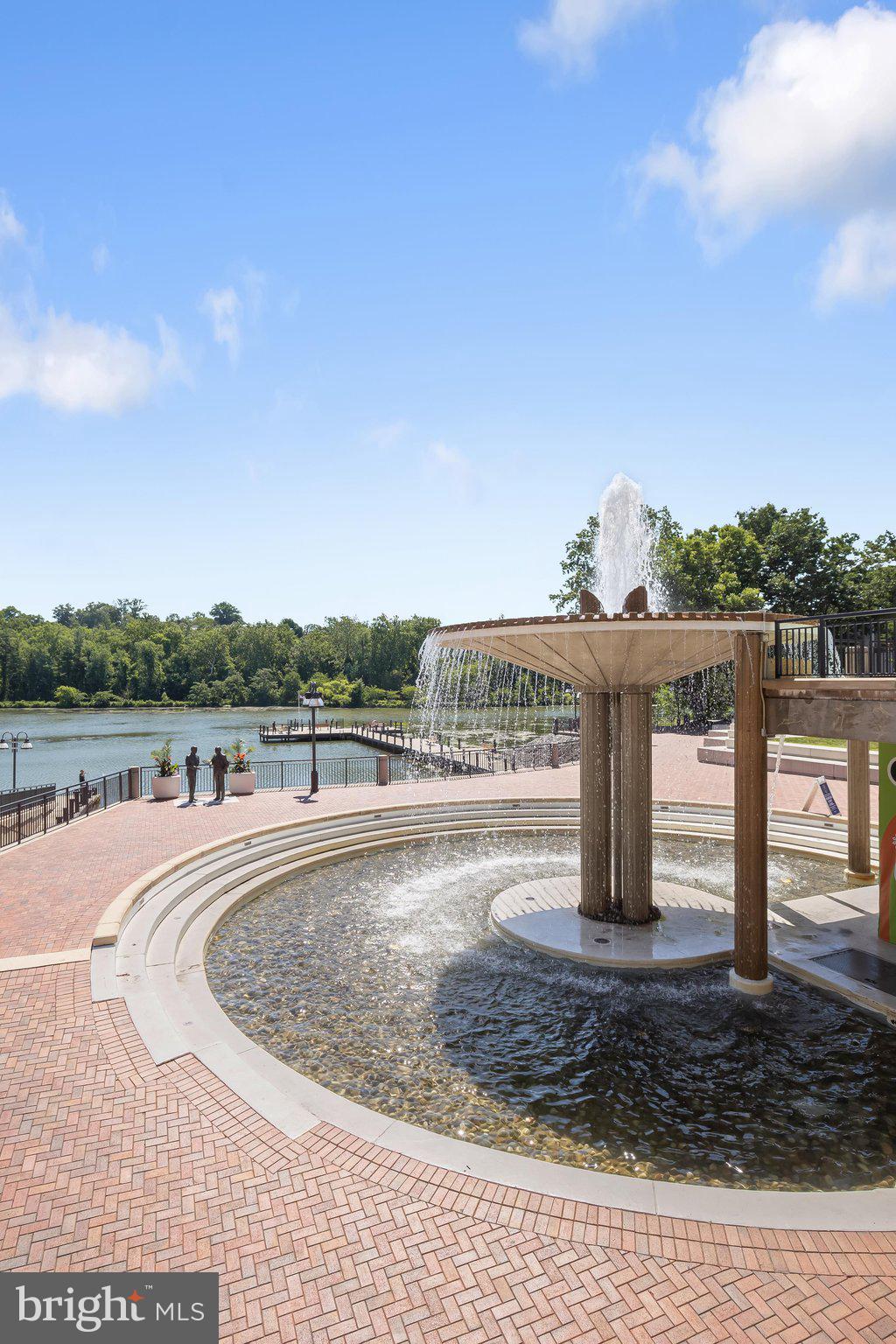 WATERMARK PLACE CONDOMINIUMS - Residential