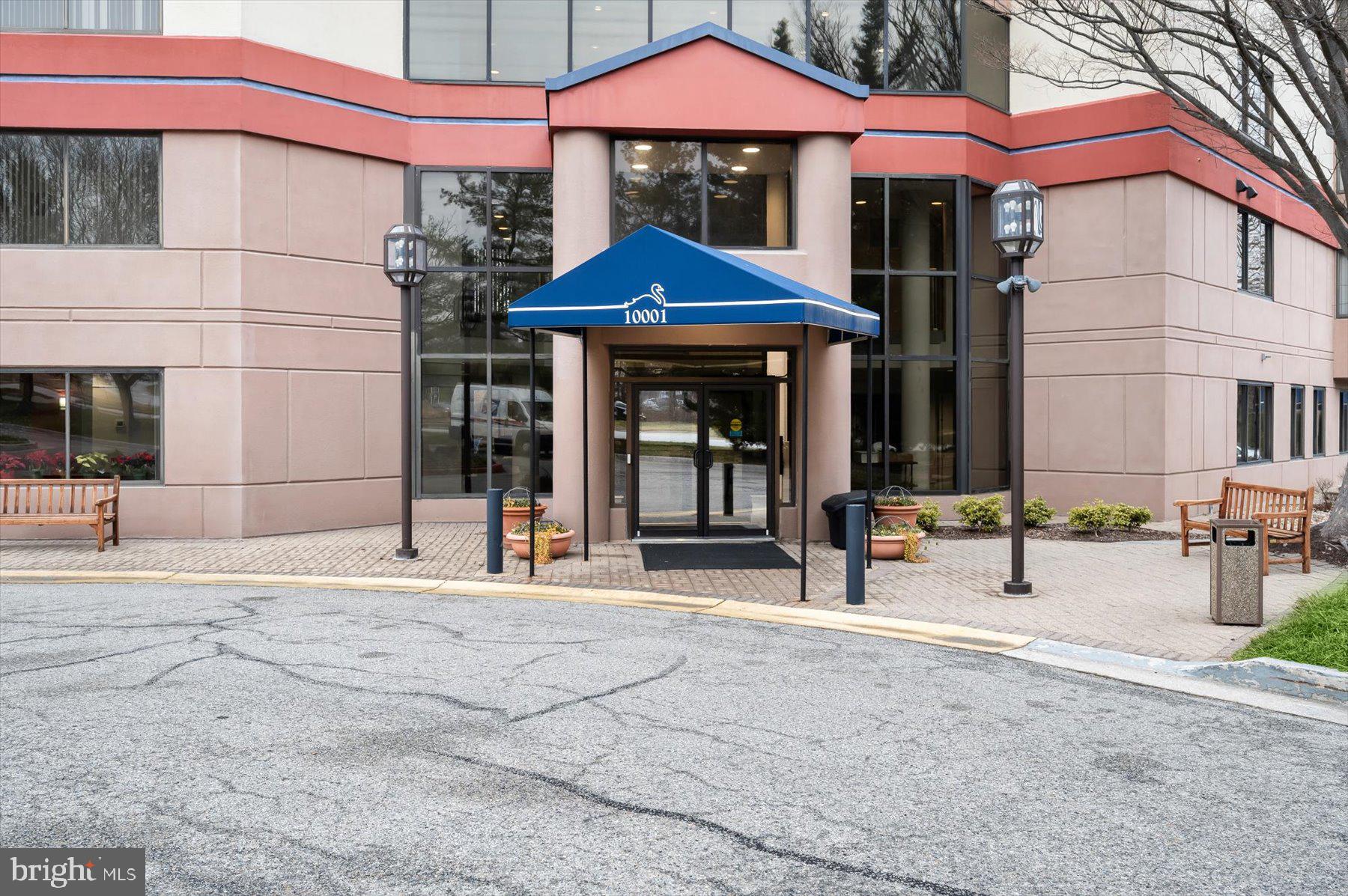 WATERMARK PLACE CONDOMINIUMS - Residential