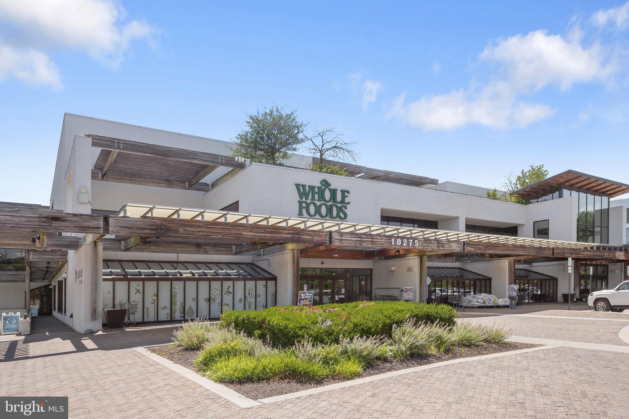 WATERMARK PLACE CONDOMINIUMS - Residential