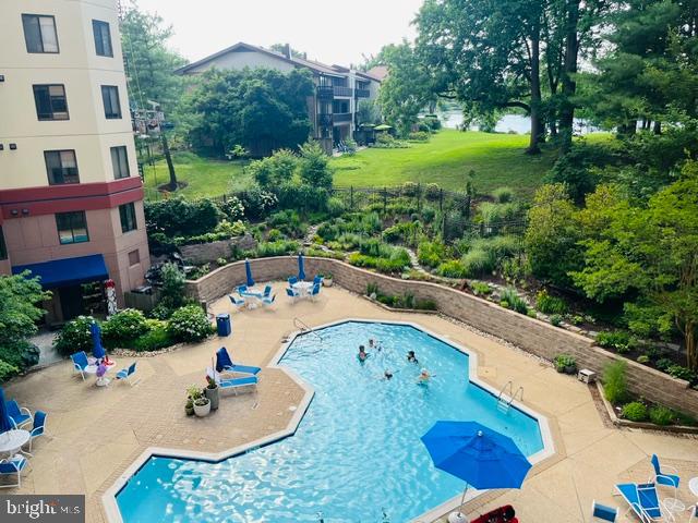 WATERMARK PLACE CONDOMINIUMS - Residential