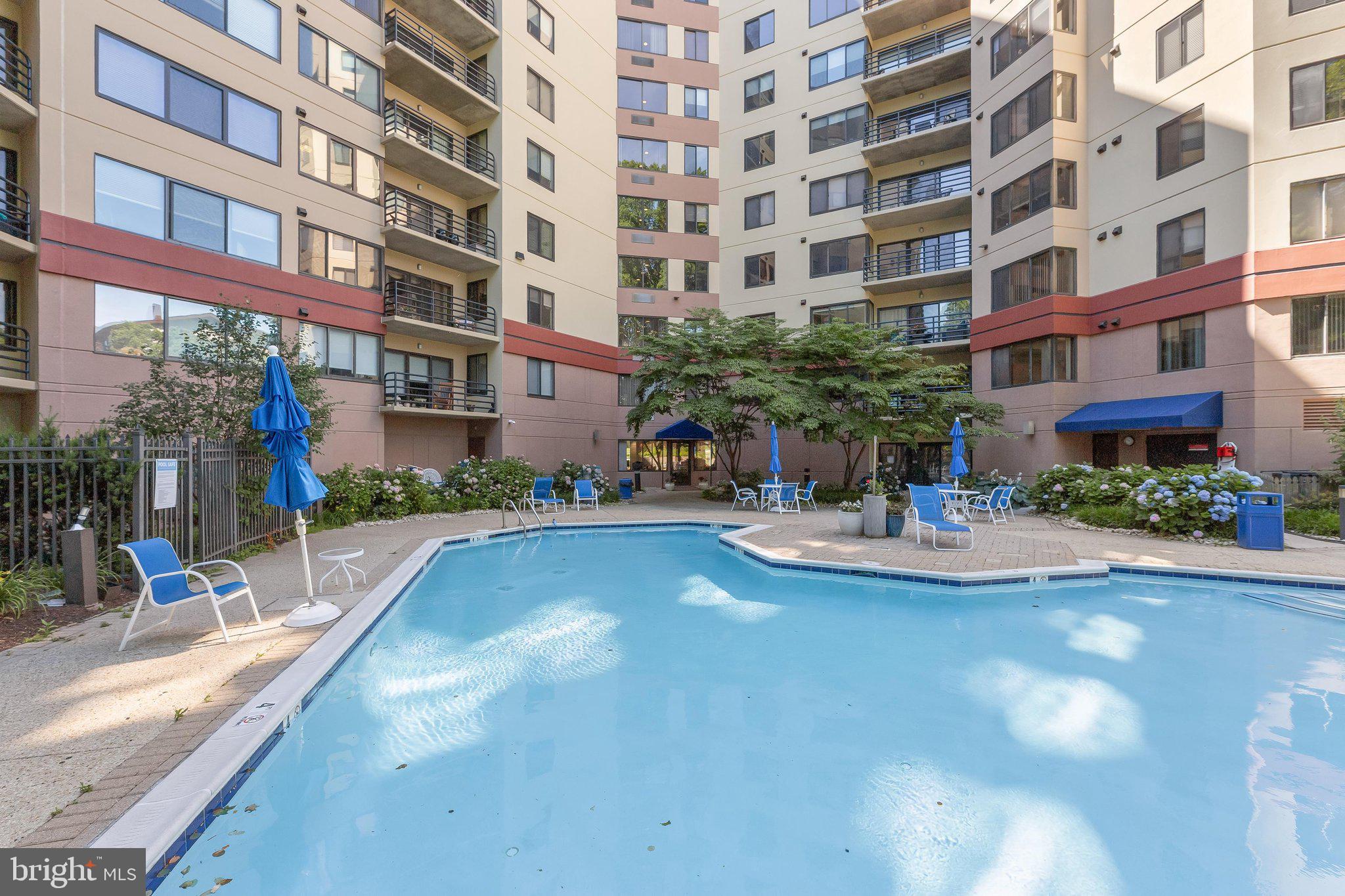 WATERMARK PLACE CONDOMINIUMS - Residential