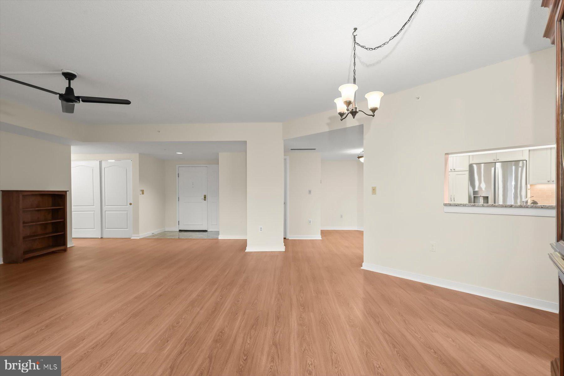 WATERMARK PLACE CONDOMINIUMS - Residential