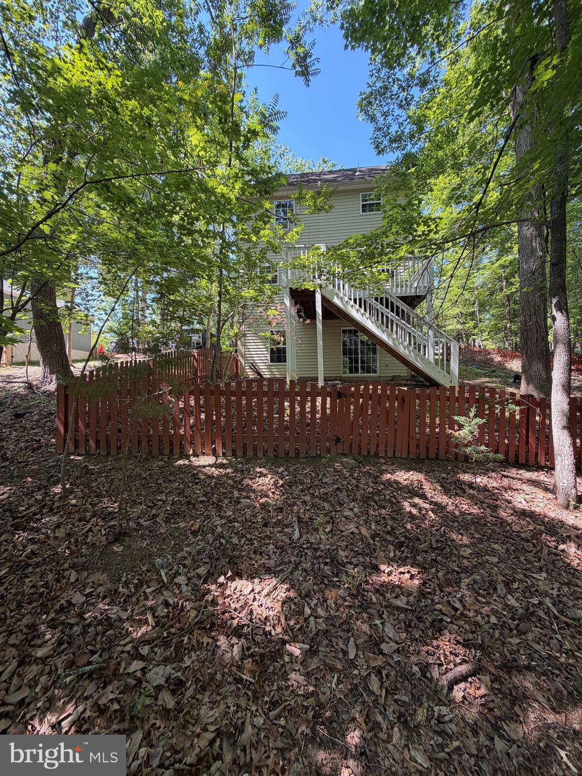 LAKE MONTICELLO - Residential