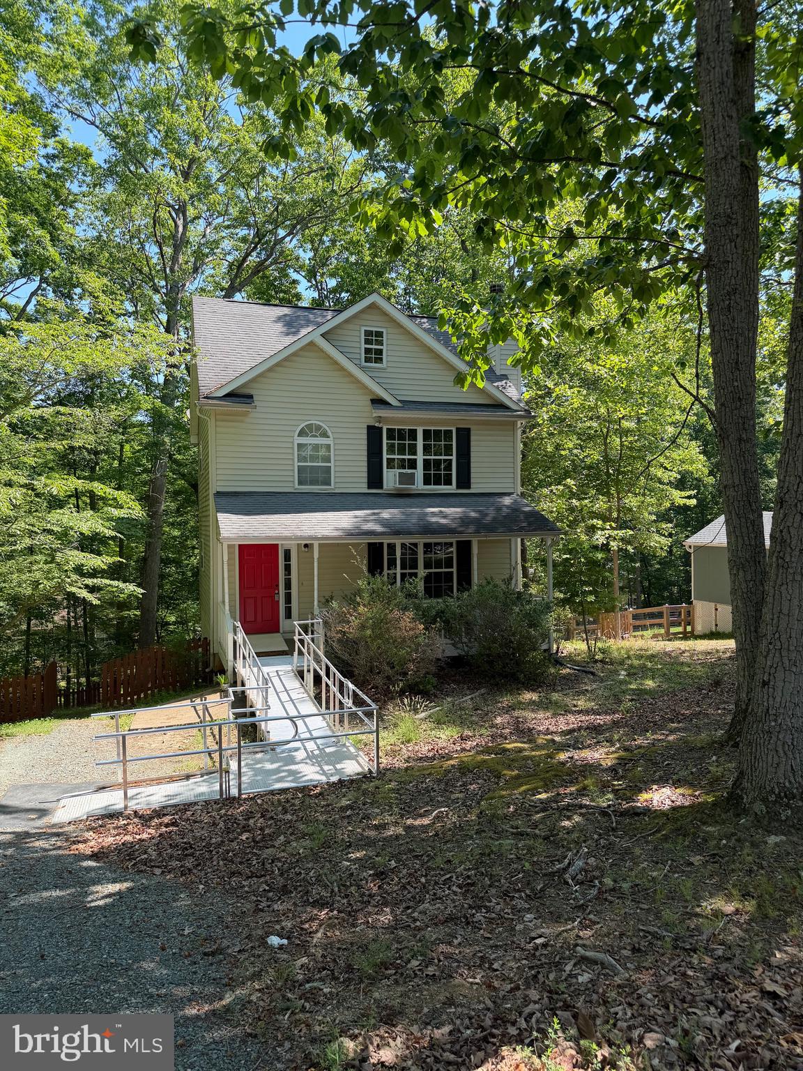 LAKE MONTICELLO - Residential